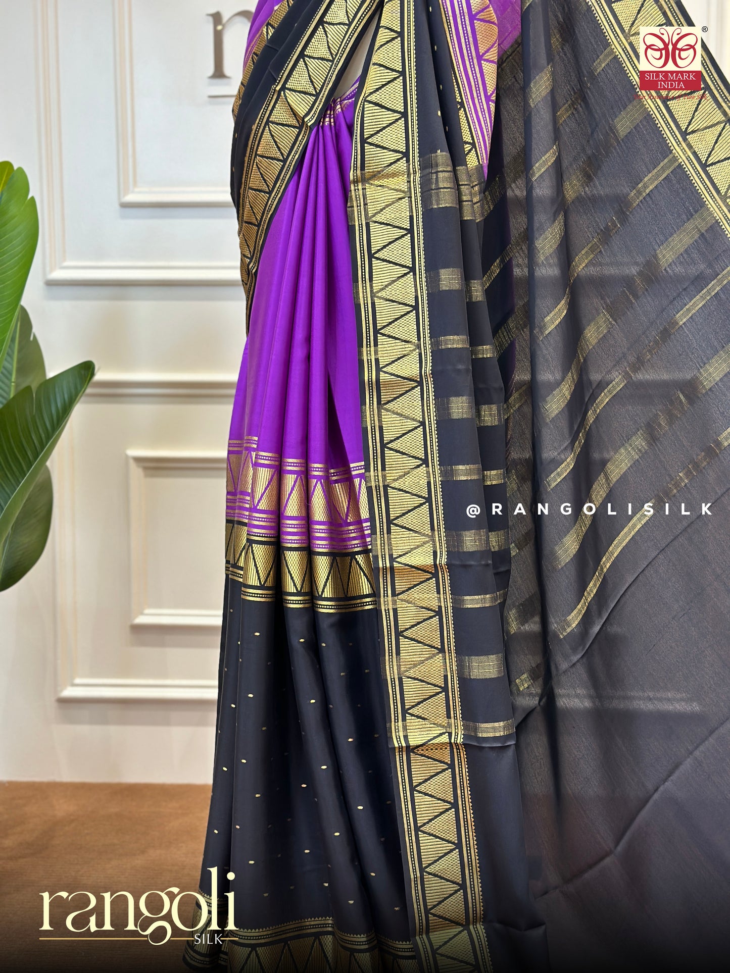 Pure Crepe Silk Saree in Dual Tone Shades with Zari Borders - Post 463