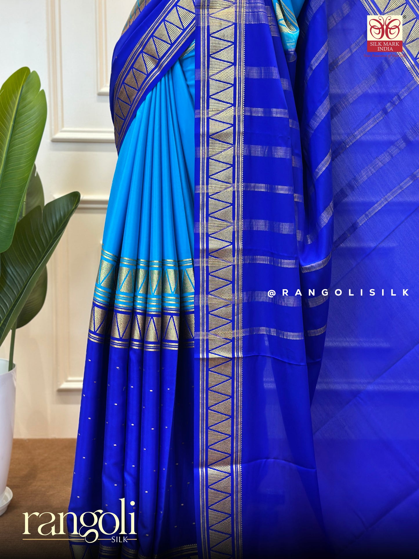 Pure Crepe Silk Saree in Dual Tone Shades with Zari Borders - Post 463