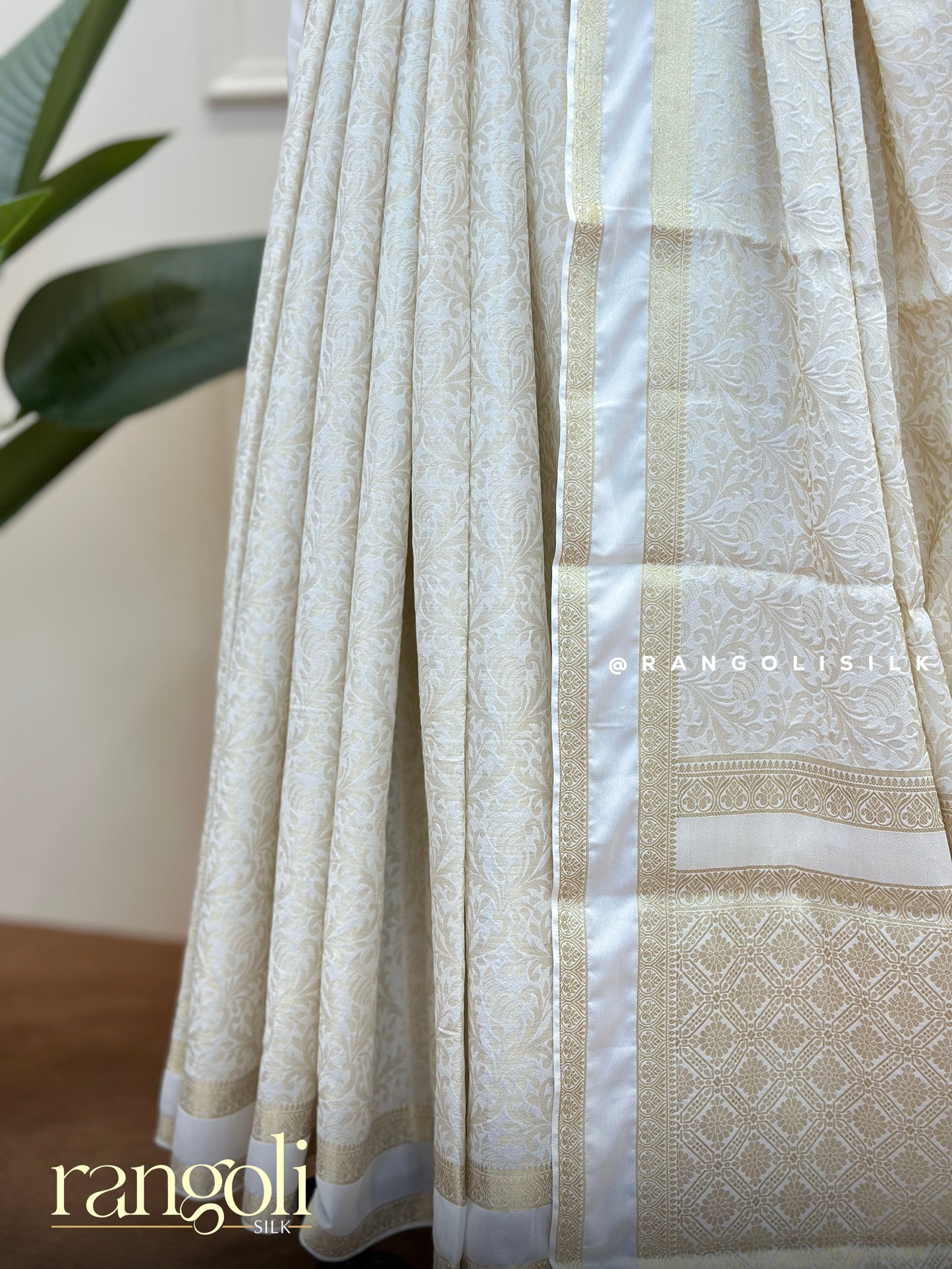 Ivory Semi Mysore Silk Saree with Jacquard Weave & Golden Borders - Post 582