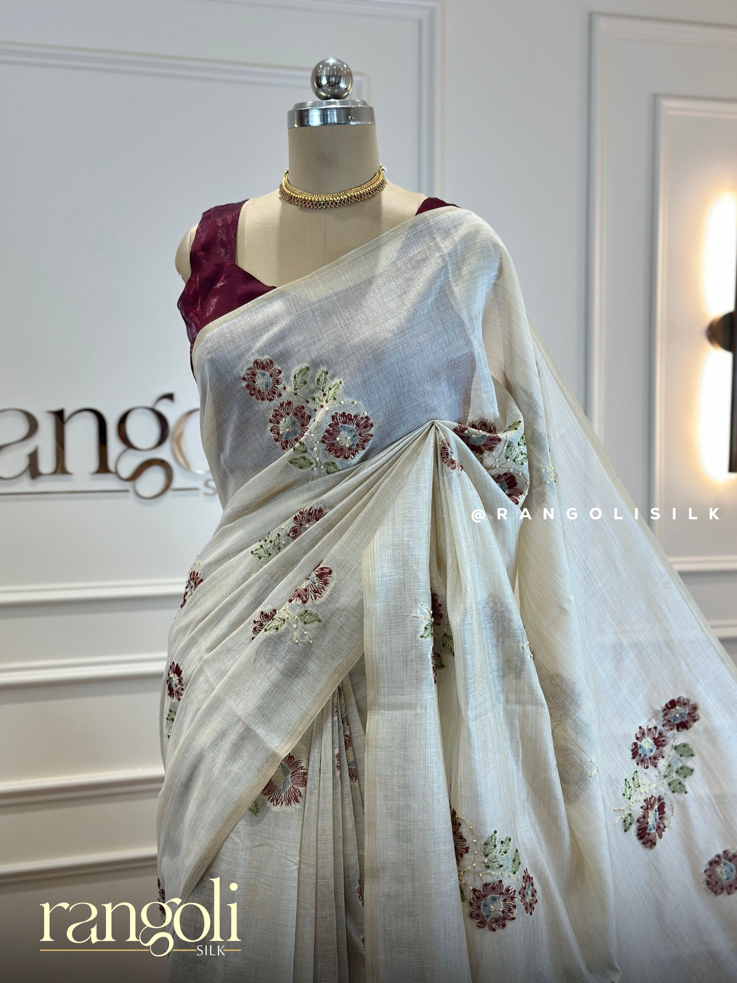 Elegant Cotton Saree with Delicate Floral Embroidery - Post 474