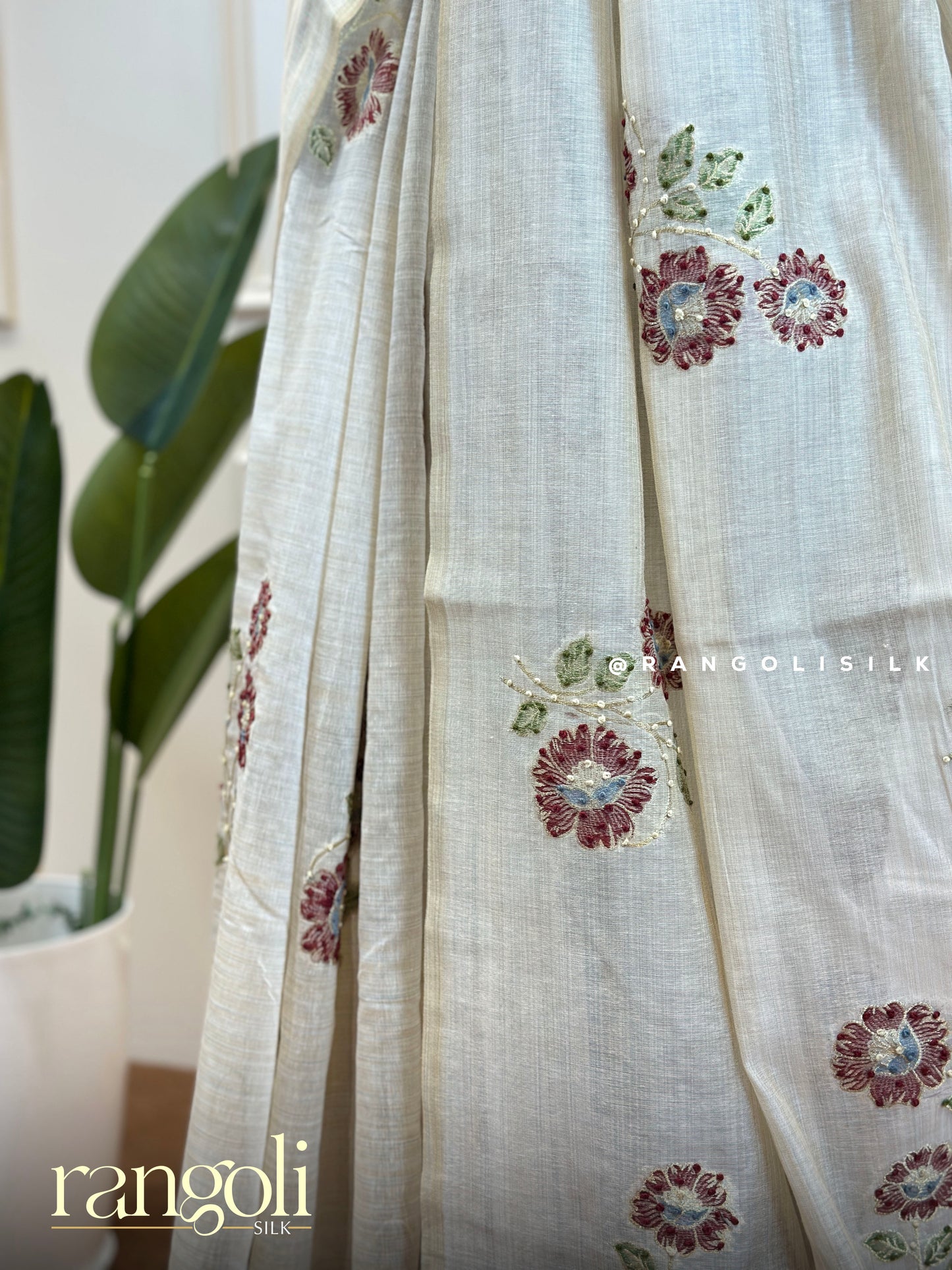 Elegant Cotton Saree with Delicate Floral Embroidery - Post 474