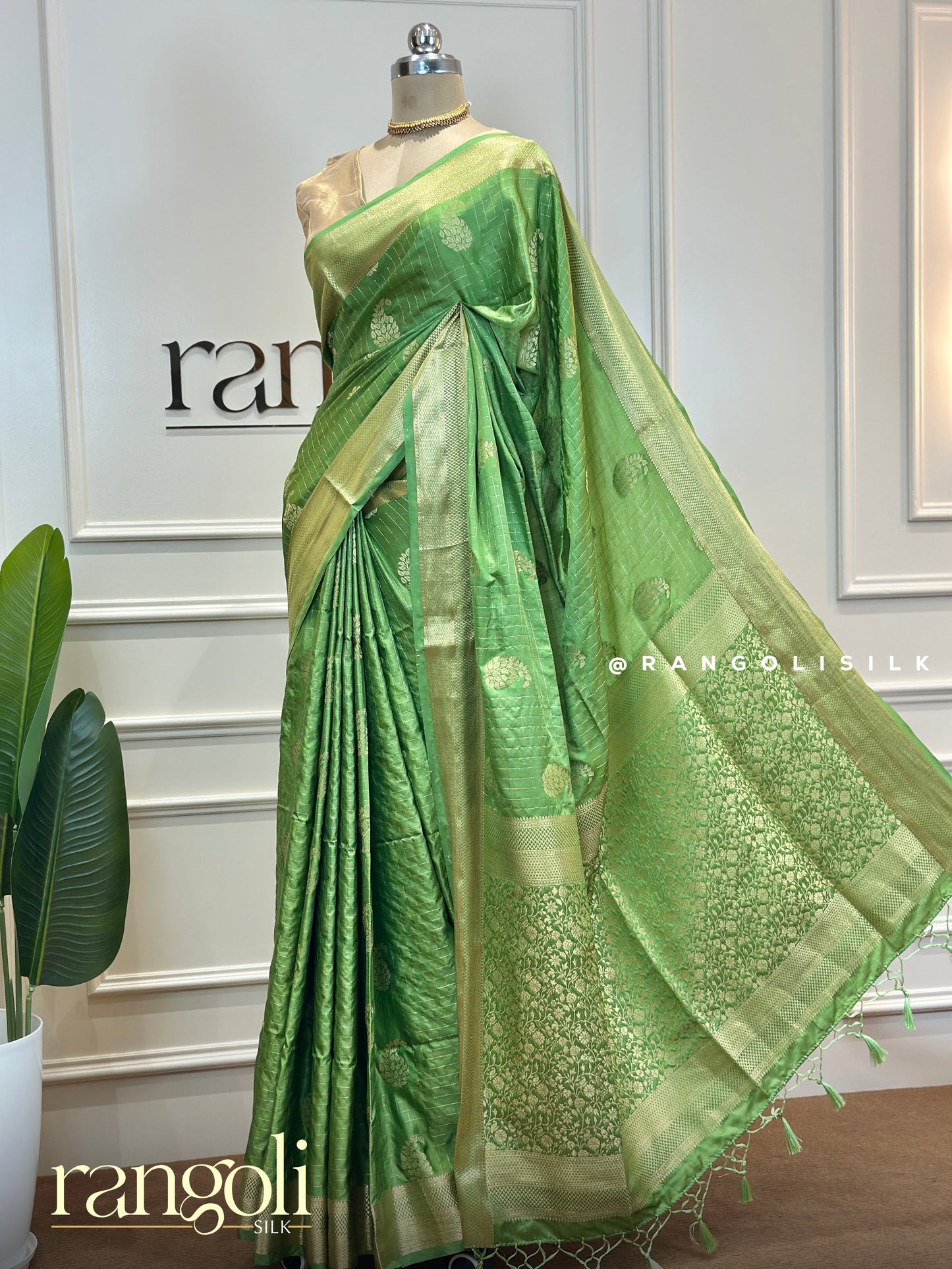 Elegant Soft Silk Saree with Rich Zari Border & Intricate Motifs - Post 481