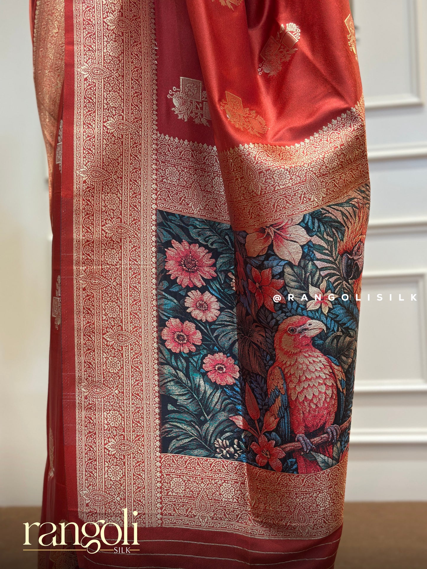 Banaras Saree in Vibrant Colours with Woven Pallu - Post 385