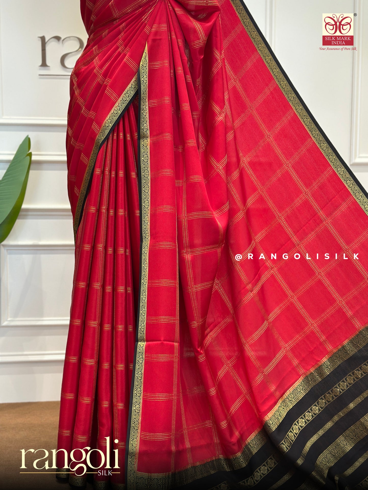 Pure Crepe Silk Saree with Rich Pallu and Bold Contrast Border - Post 384