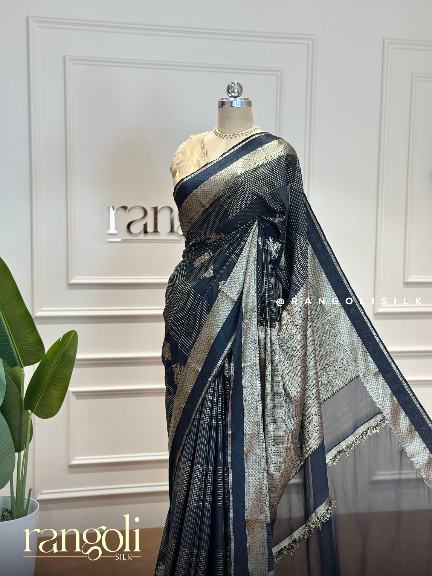 Semi Mysore Silk Saree with Minimal Zari and Rich Pallu - Post 391