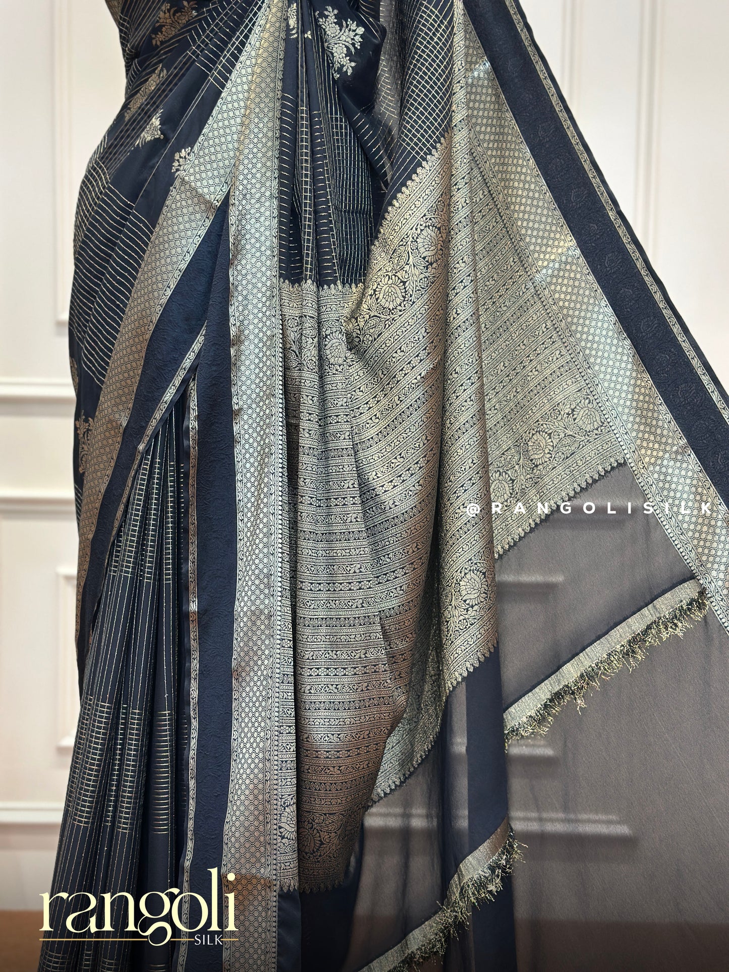 Semi Mysore Silk Saree with Minimal Zari and Rich Pallu - Post 391