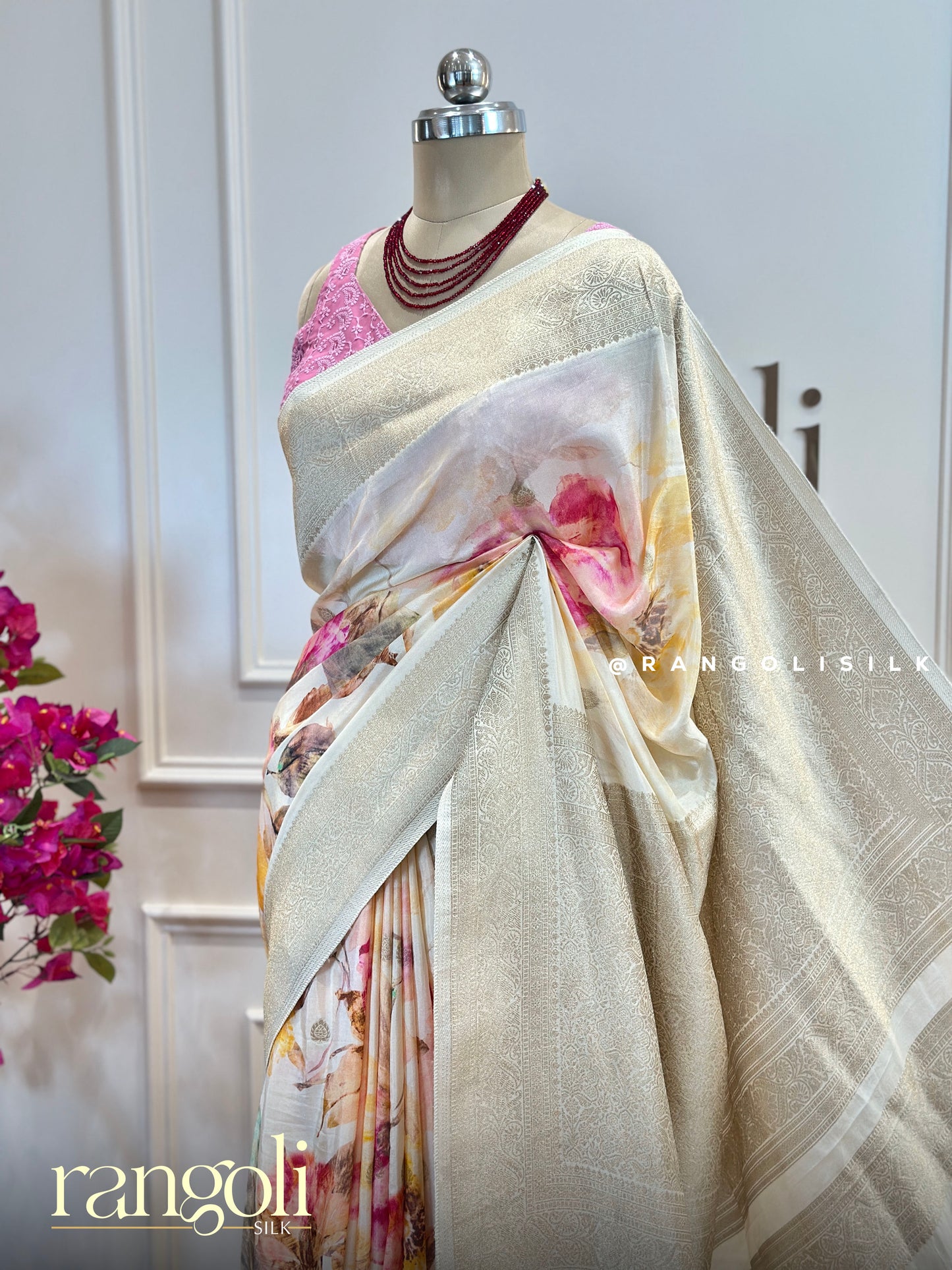Elegant Banaras Saree in Soft Ivory with Rich Zari Pallu - Post 488