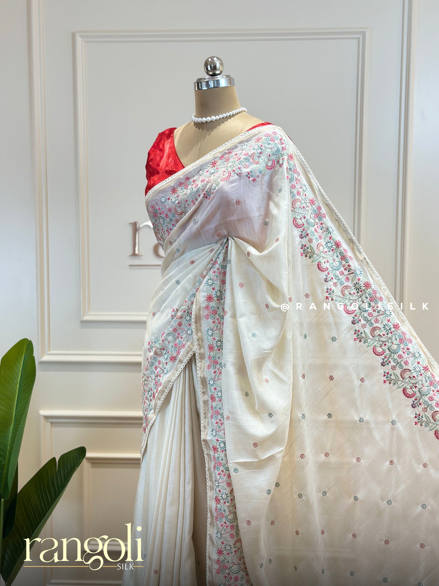 Cotton Saree with Embroidered Floral Design - Post 490