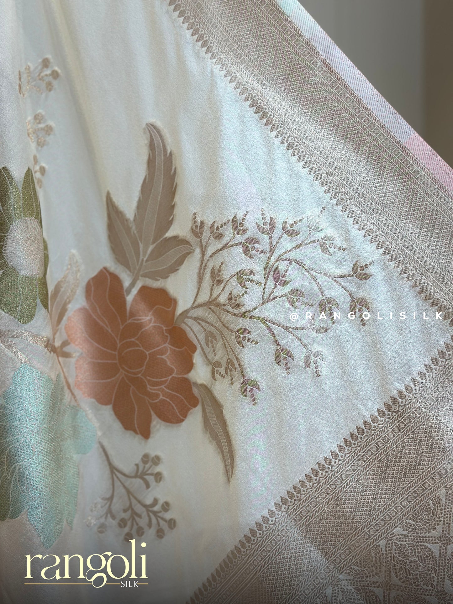 Banaras Saree with Floral Motifs - Post 392