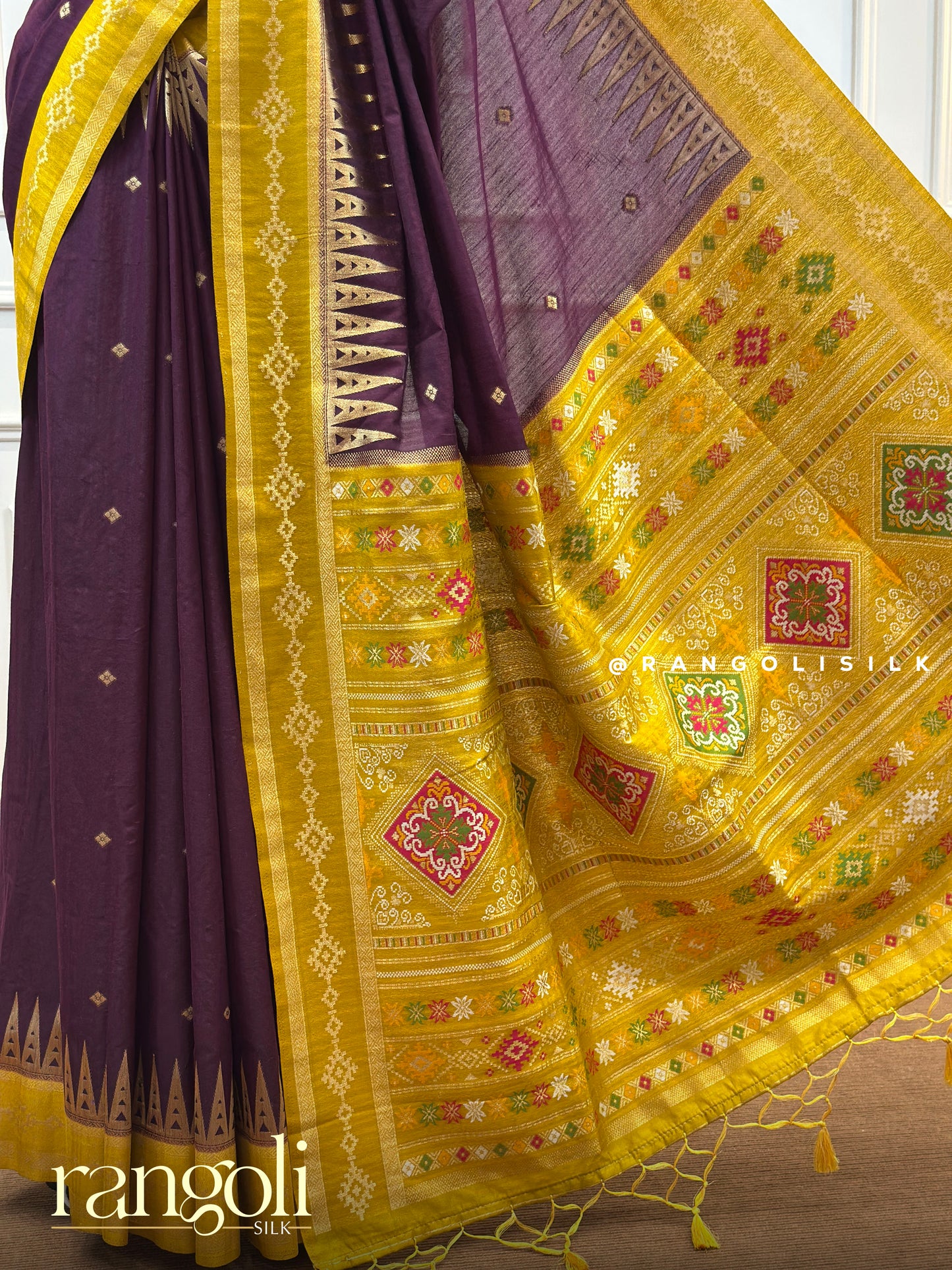 Elegant Silk Cotton Saree with Rich Contrast Pallu - Post 415