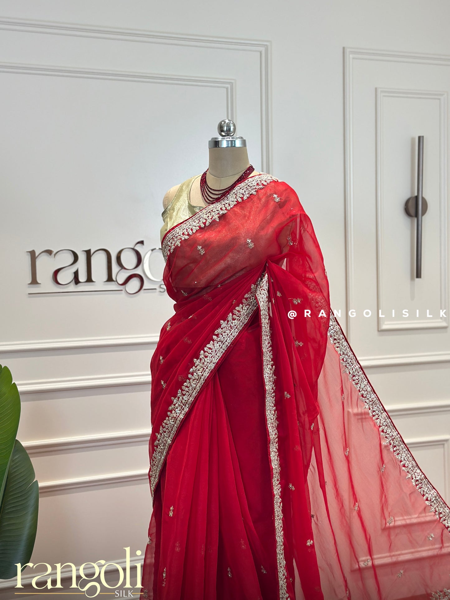 Stunning Red Organza Saree with Detailed Border & Pallu - Post 408
