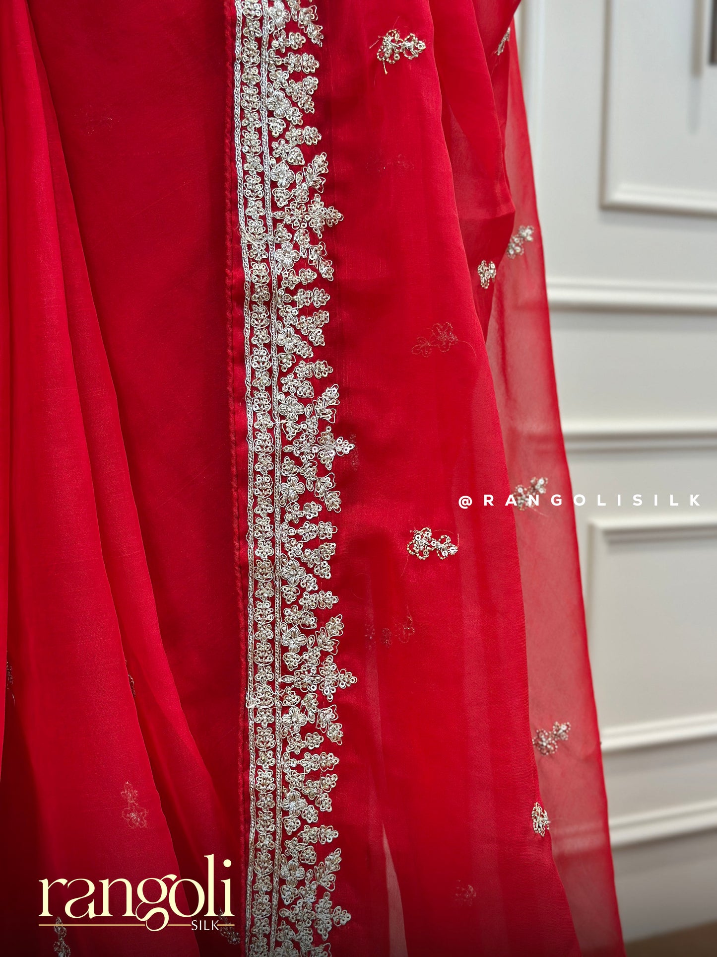 Stunning Red Organza Saree with Detailed Border & Pallu - Post 408