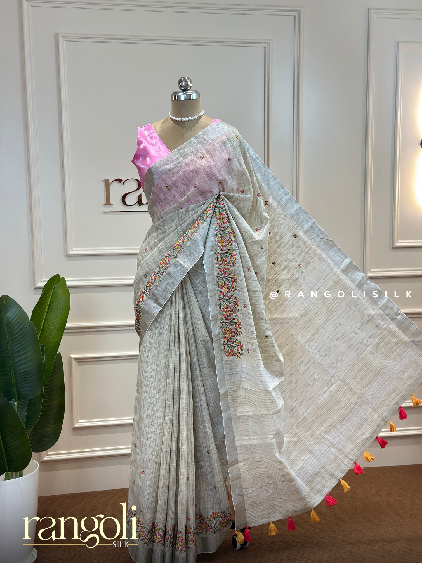 Linen Cotton Saree with Delicate Embroidery – Lightweight & Breathable Elegance - Post 507