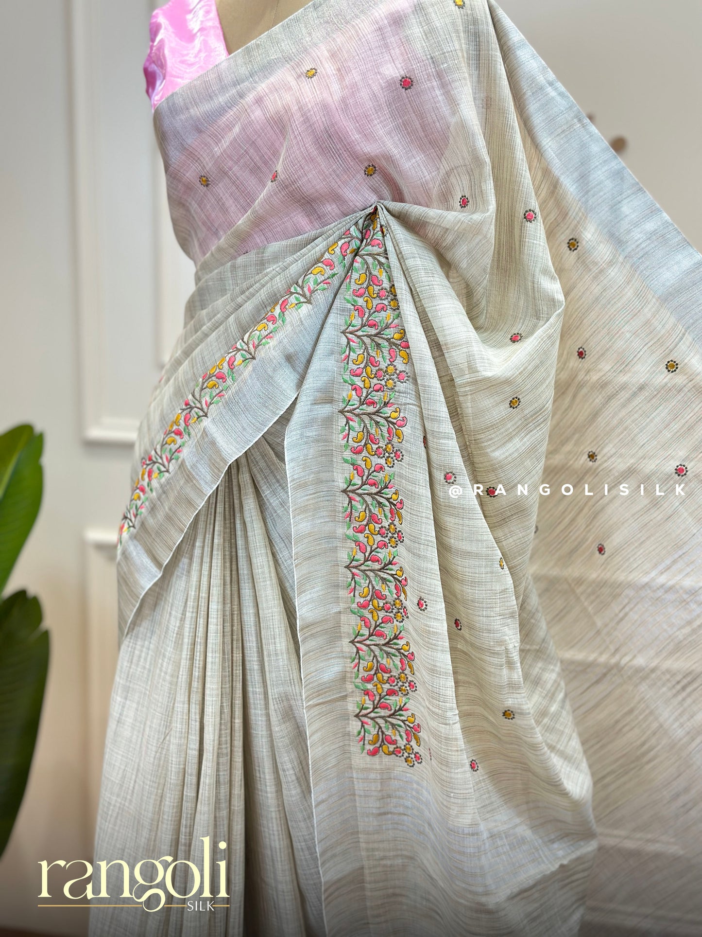Linen Cotton Saree with Delicate Embroidery – Lightweight & Breathable Elegance - Post 507