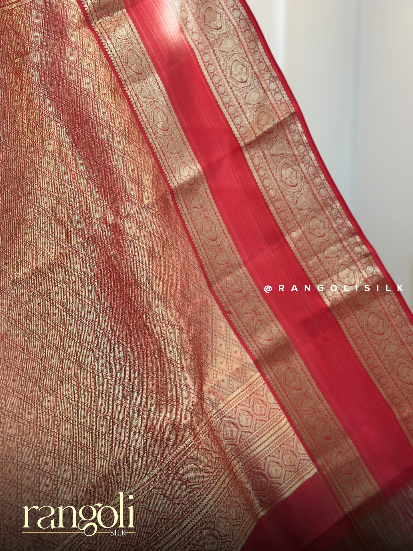 Royal Red Kanjivaram Pure Mix Silk Saree with Rich Gold Zari Weaving - Post 804