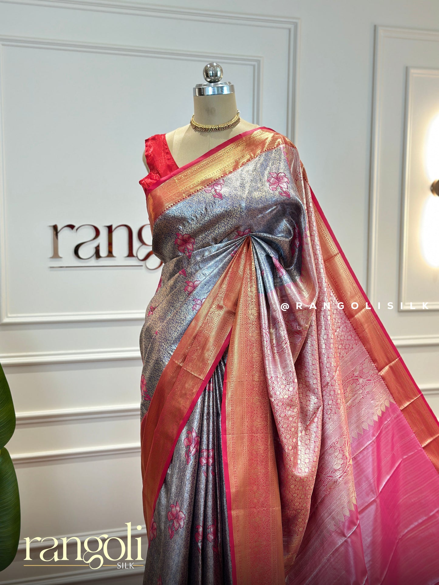 Elegant Tissue Silk Saree with Bold Contrast Border & Floral Detailing - Post 414