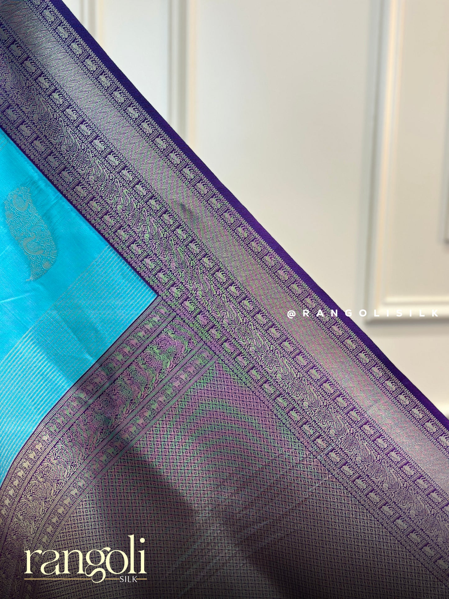 Semi Kanjivaram Silk Saree With Contrast Zari Border & Rich Pallu - Post 922