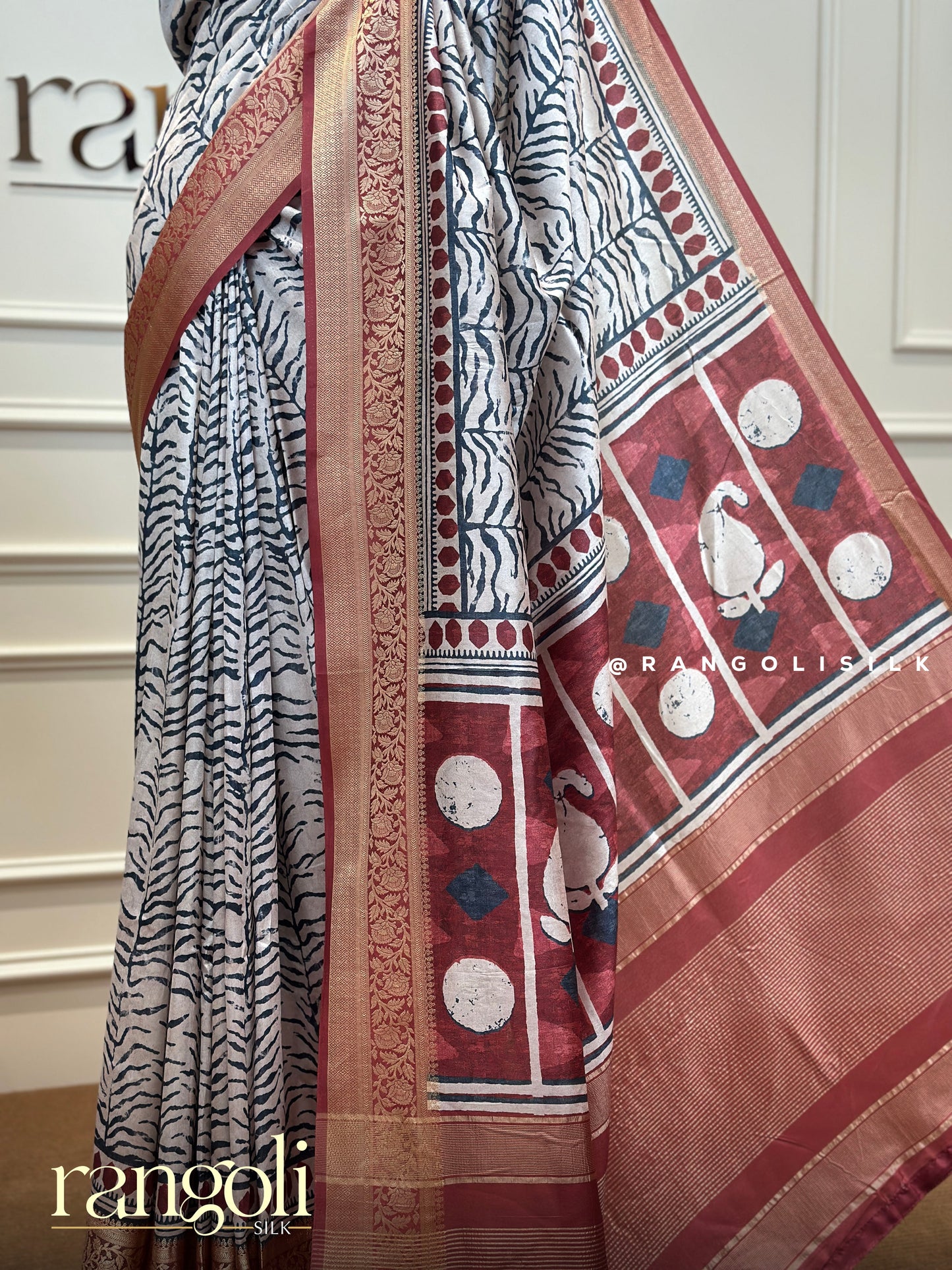 Elegant Silk Cotton Saree with Exquisite Prints - Post 421
