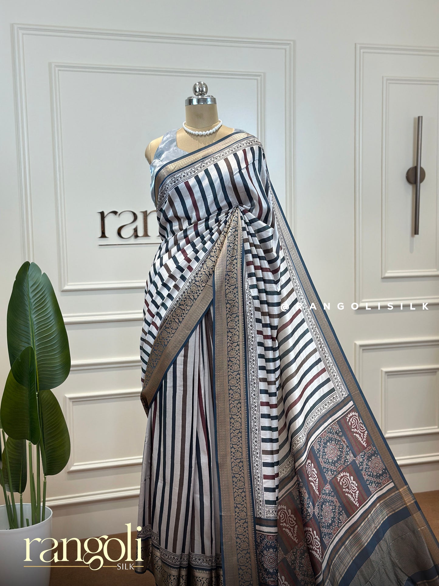 Elegant Silk Cotton Saree with Exquisite Prints - Post 421