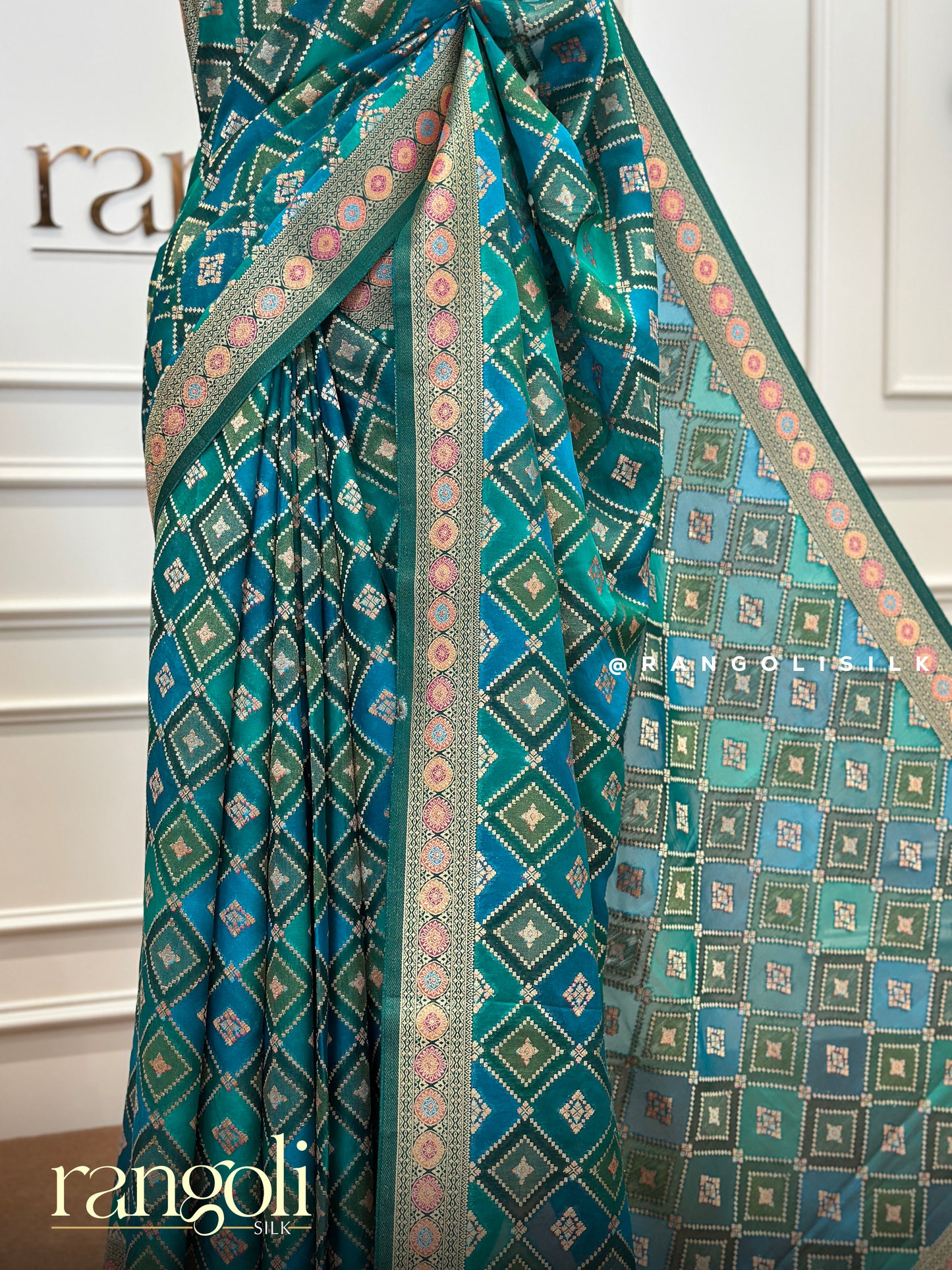 Green Patola Silk Saree with Exquisite Bandhani Designs - Post 432