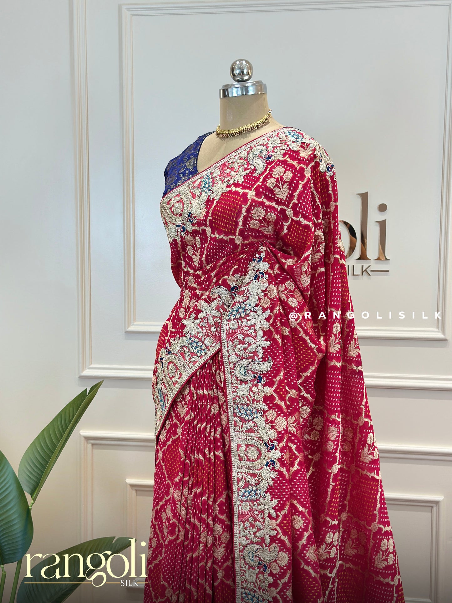 Red Banarasi Silk Saree with Blue Contrast & Rich Pallu - Post 534