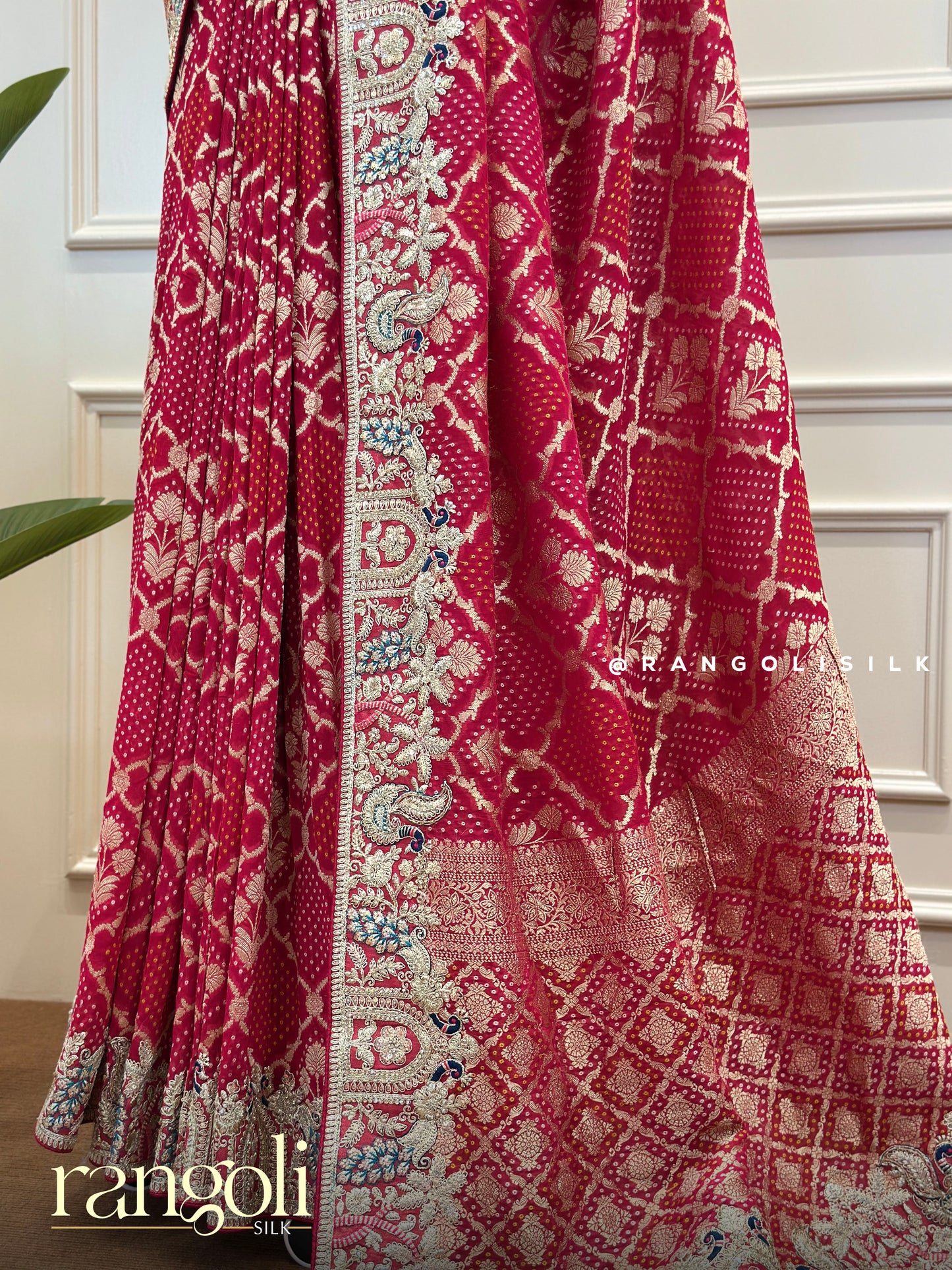 Red Banarasi Silk Saree with Blue Contrast & Rich Pallu - Post 534