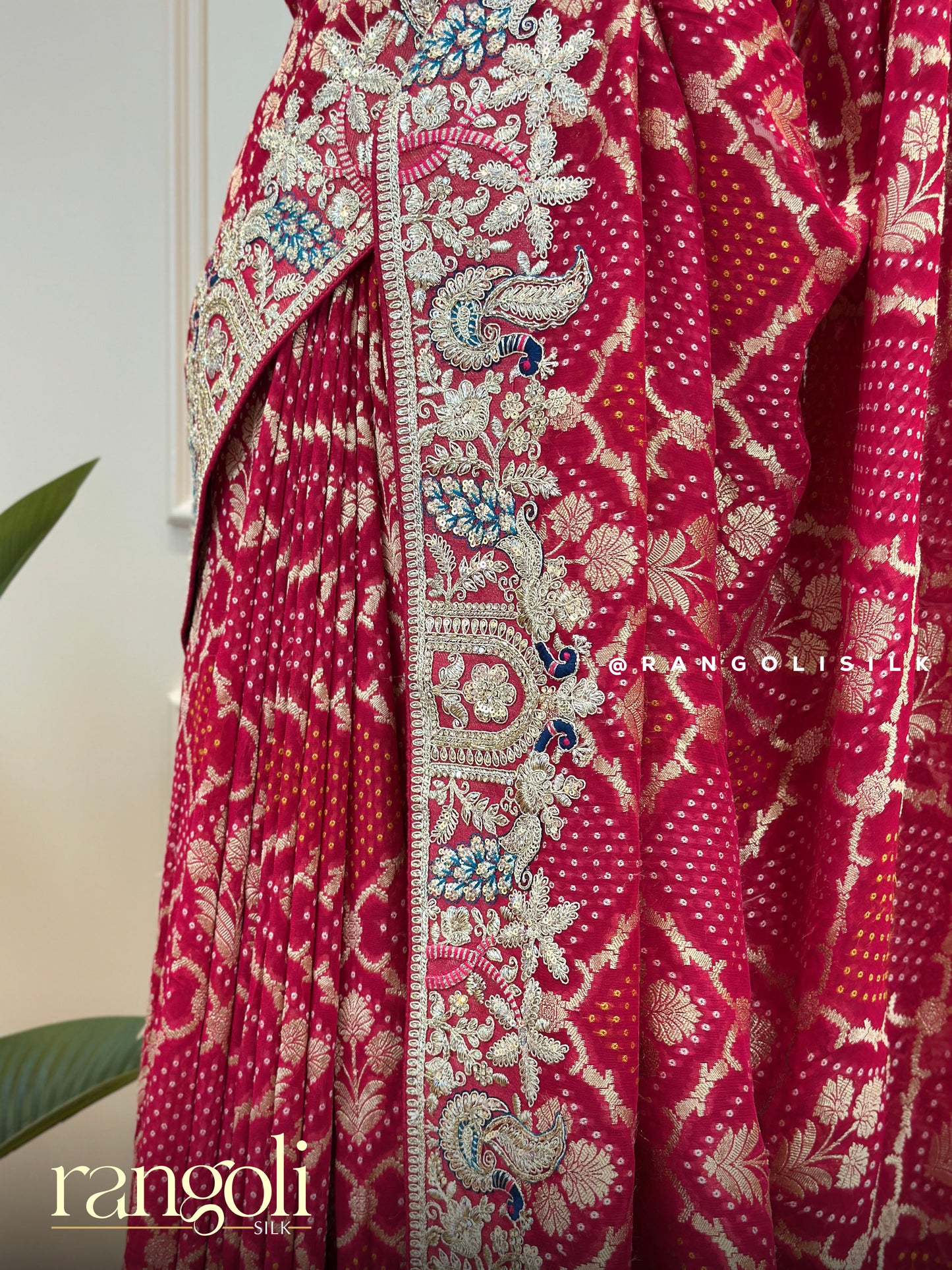 Red Banarasi Silk Saree with Blue Contrast & Rich Pallu - Post 534