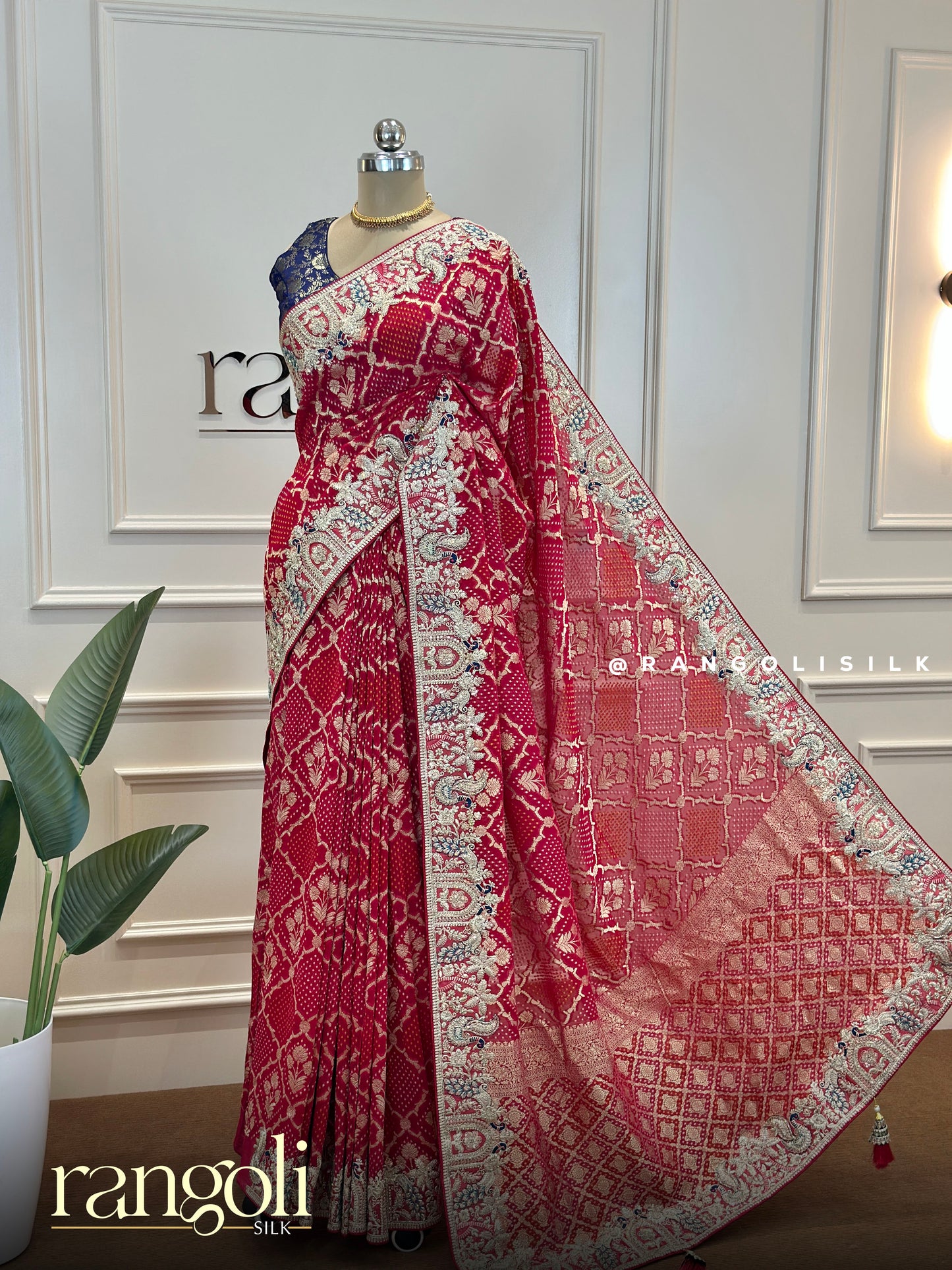 Red Banarasi Silk Saree with Blue Contrast & Rich Pallu - Post 534