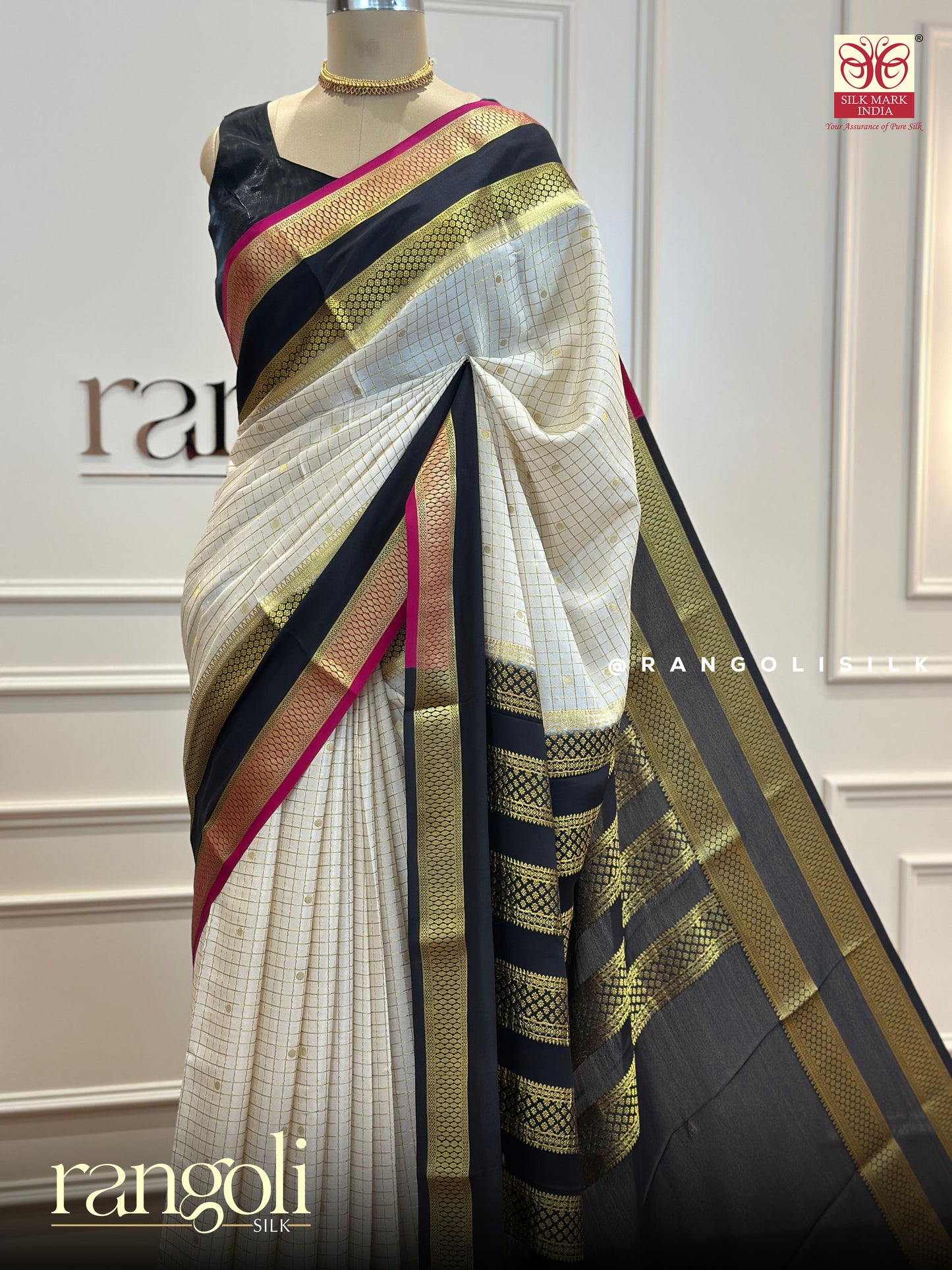 Pure Crepe Silk Saree with Small Checks, Contrast Border & Rich Pallu - Post 434