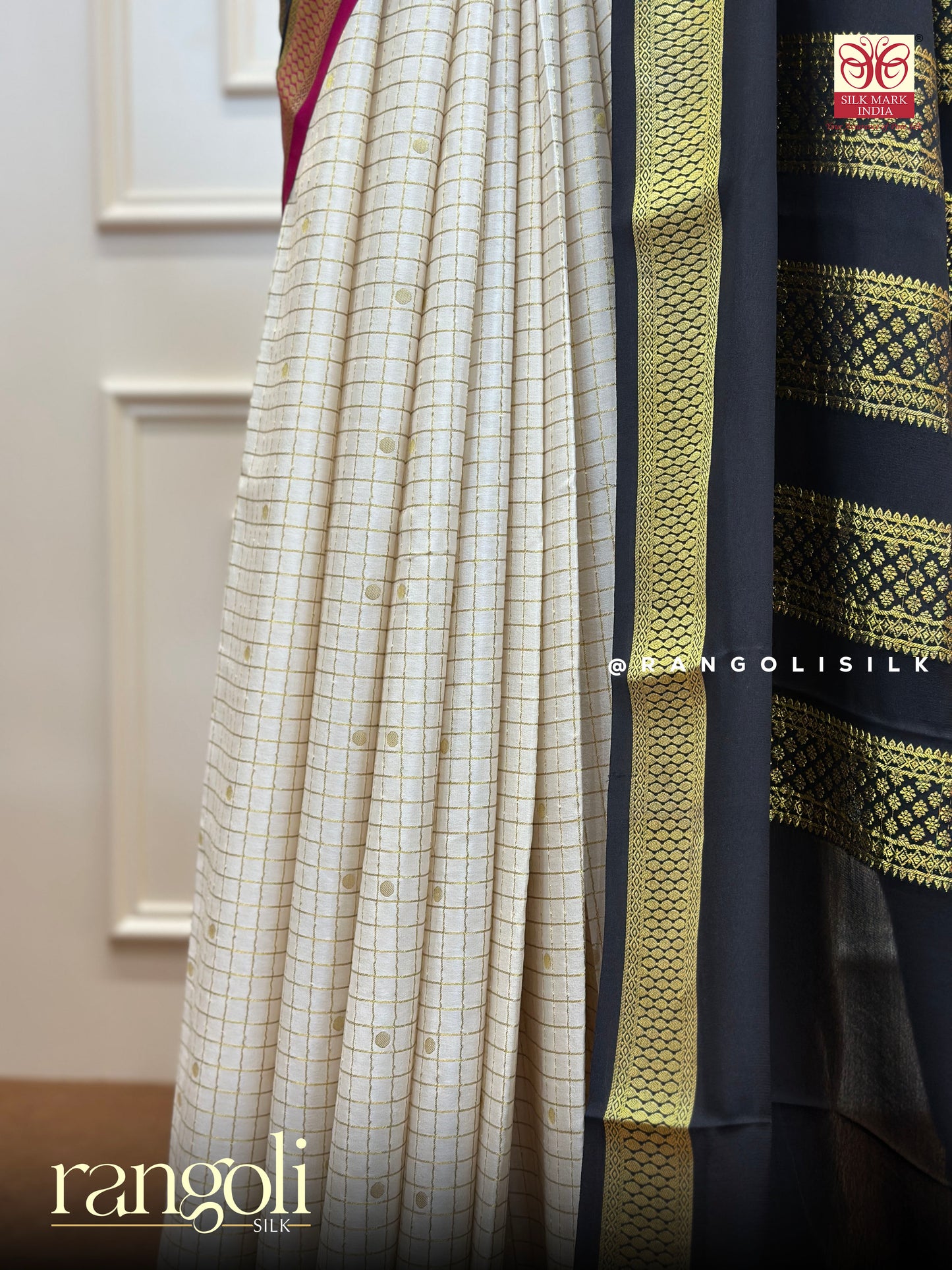 Pure Crepe Silk Saree with Small Checks, Contrast Border & Rich Pallu - Post 434