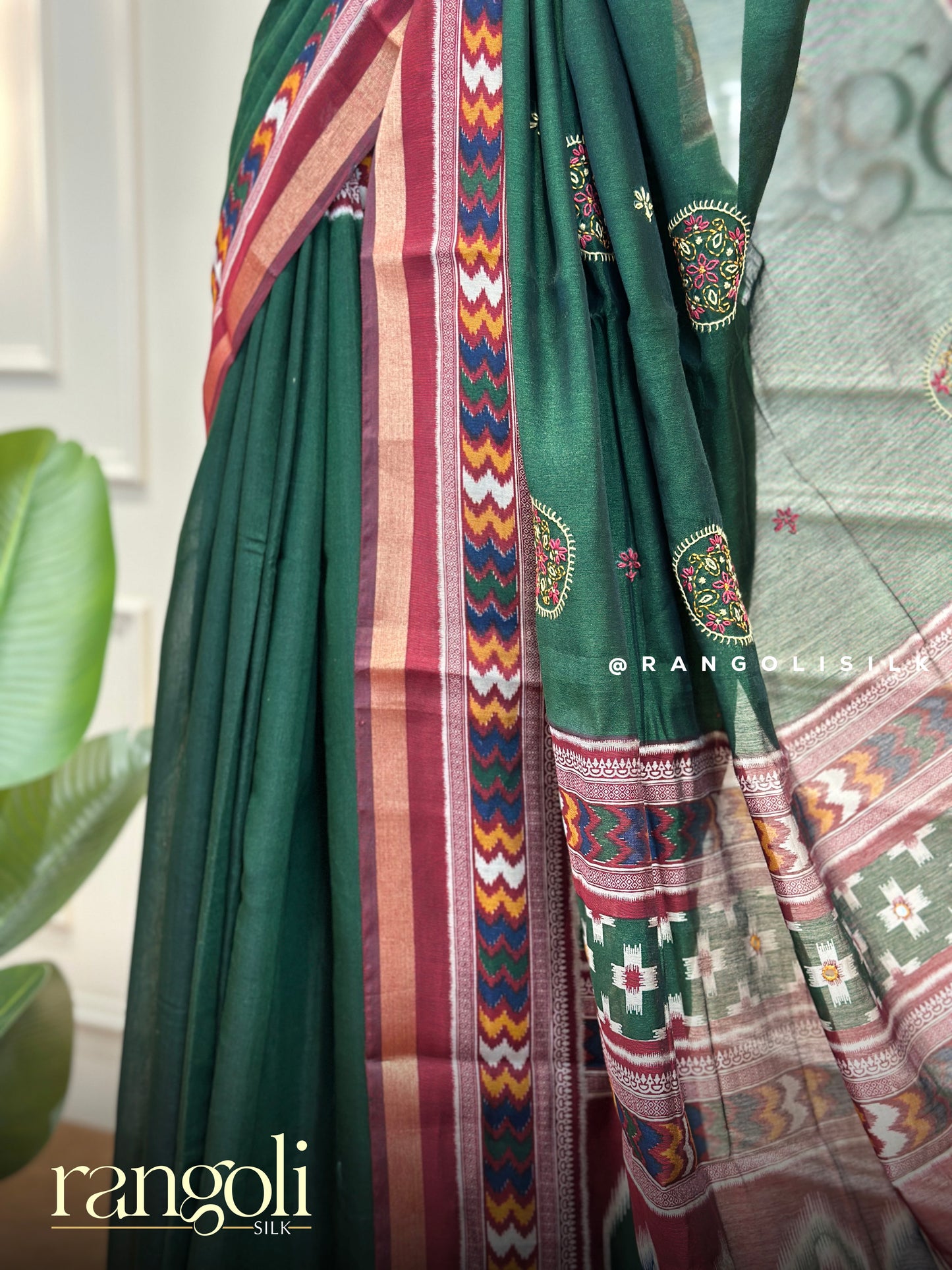 Cotton Saree with Rich Borders & Subtle Embroidered Details - Post 834