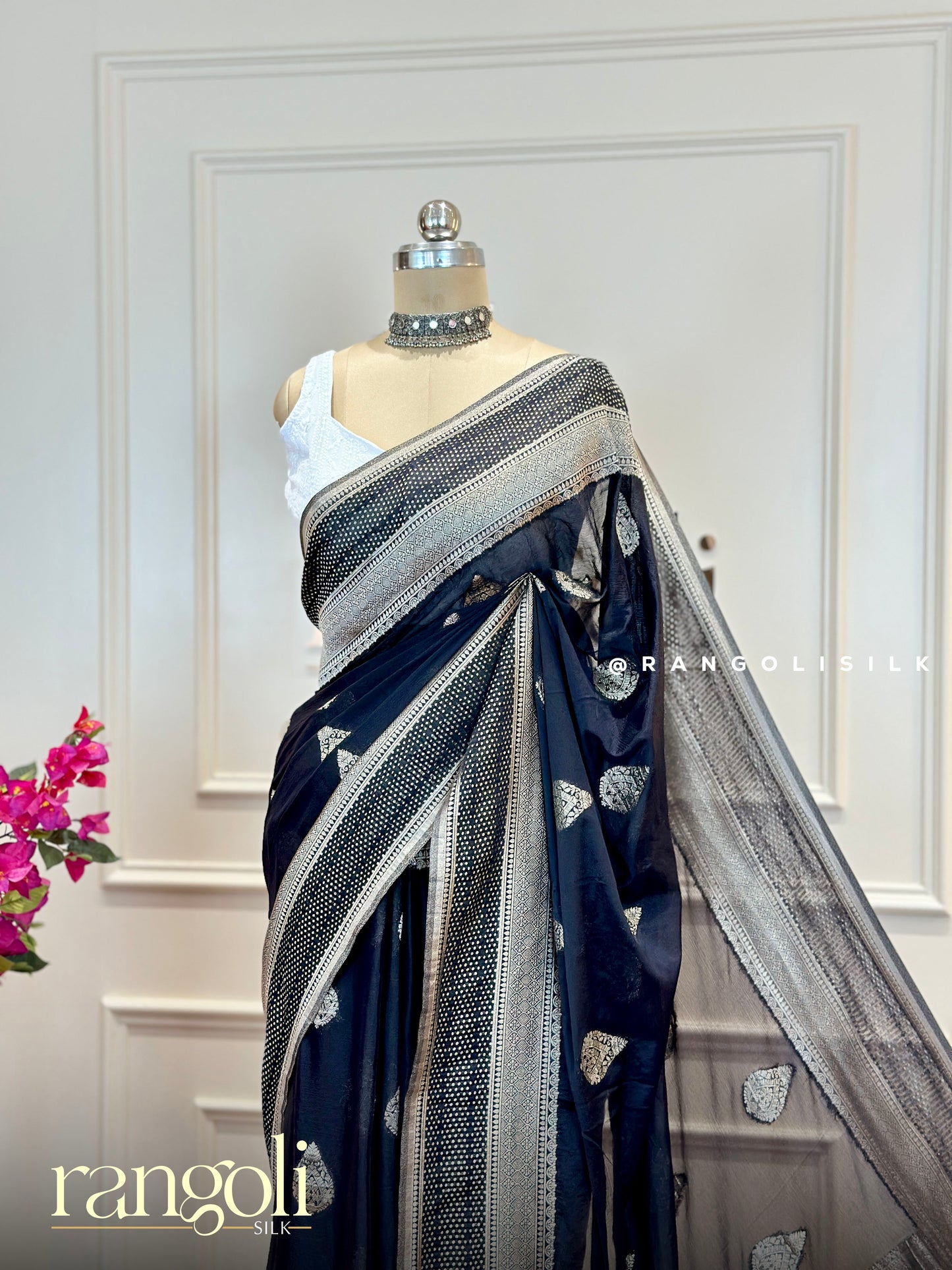 Chiffon Banarasi Saree with Rich Borders & Intricate Weaves - Post 545