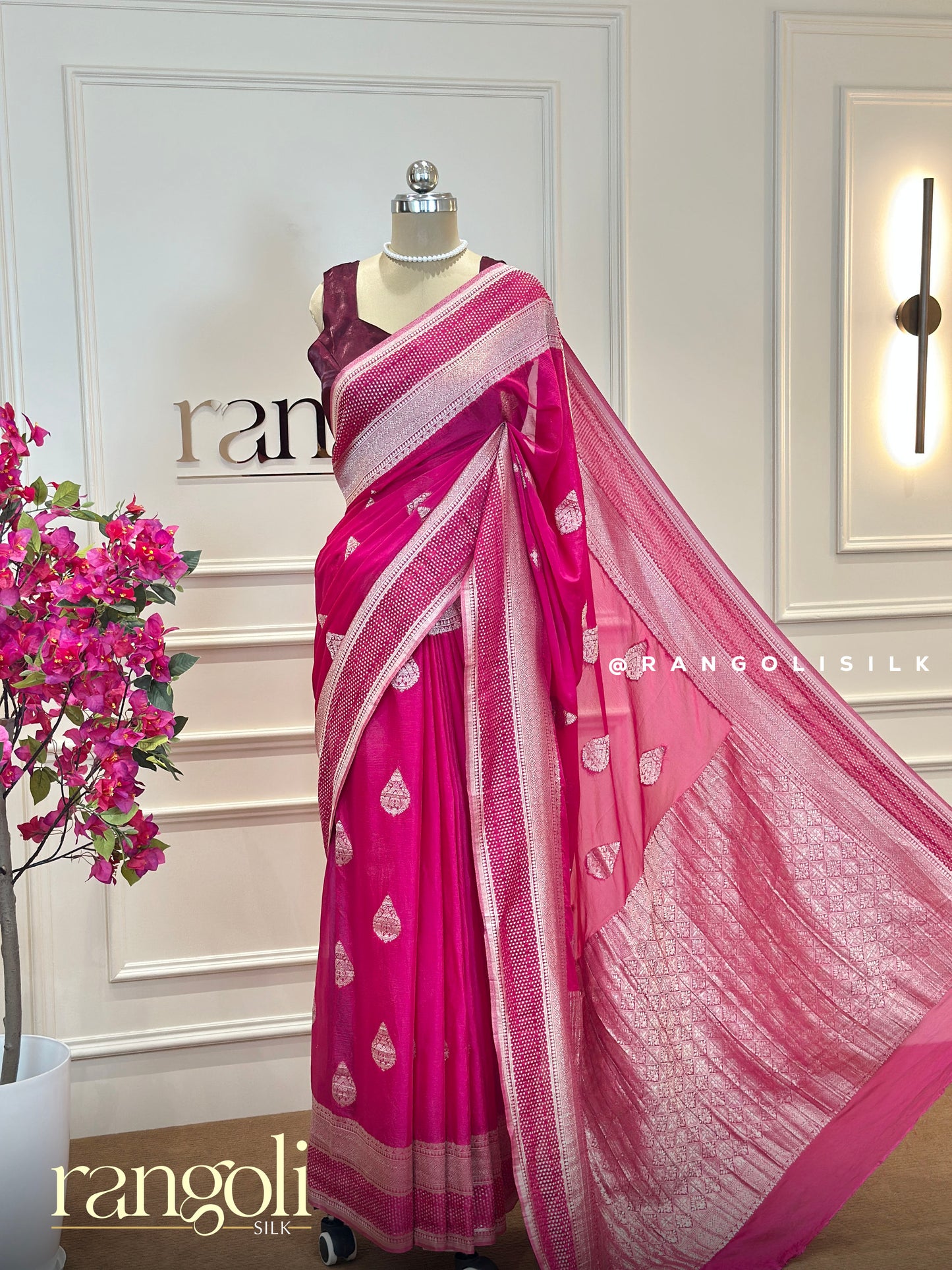 Chiffon Banarasi Saree with Rich Borders & Intricate Weaves - Post 545
