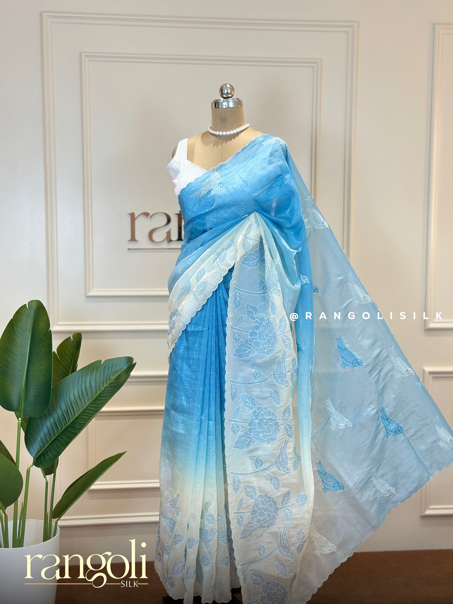 Designer Sarees in Stunning Patterns & Vibrant Colors - Post 553
