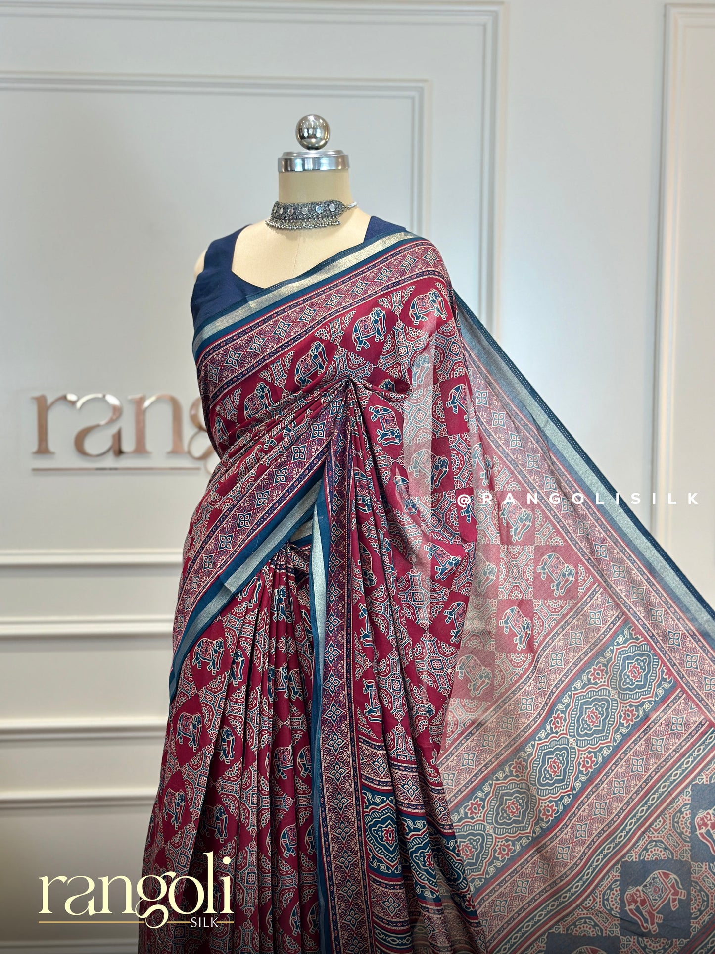 Lightweight Soft Cotton Saree with Timeless Prints & Borders - Post 727