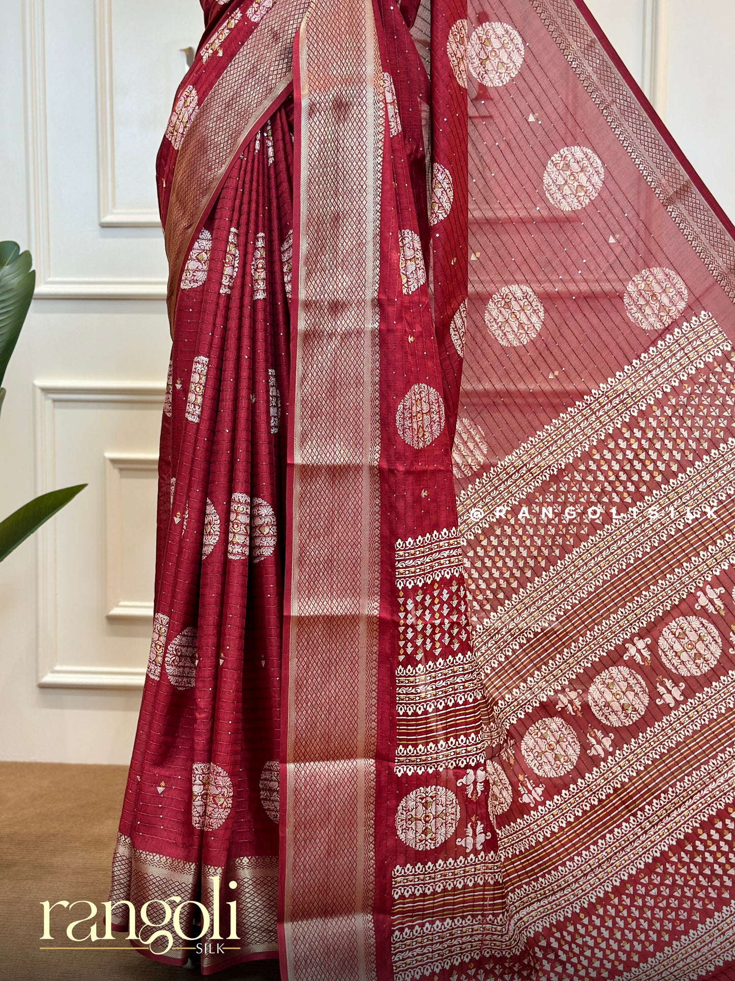 Elegant Dola Silk Sarees – Lightweight, Vibrant & Graceful Festive Drapes - Post 557