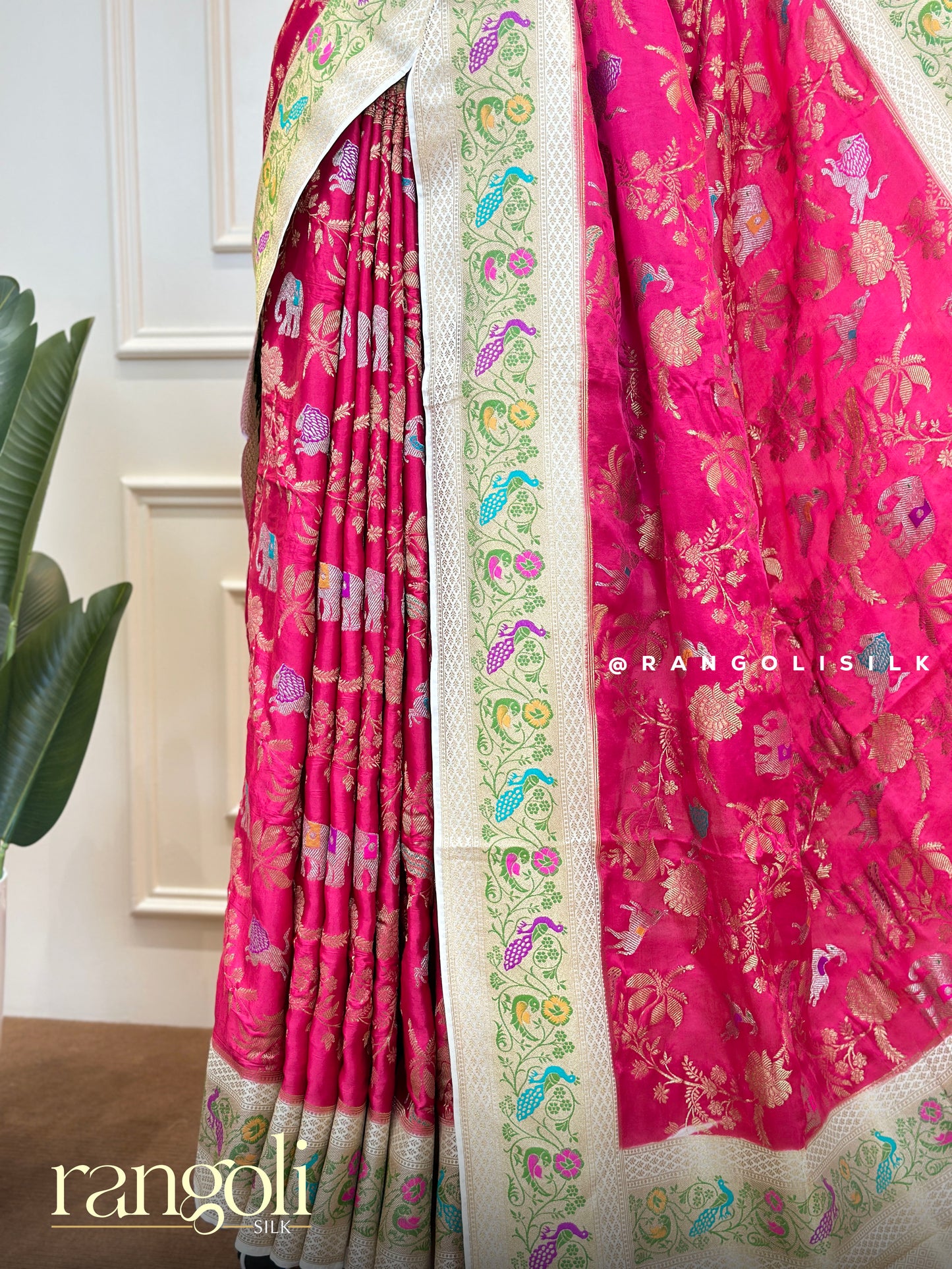 Elegant Banarasi Silk Saree with Paithani Border - Post 559