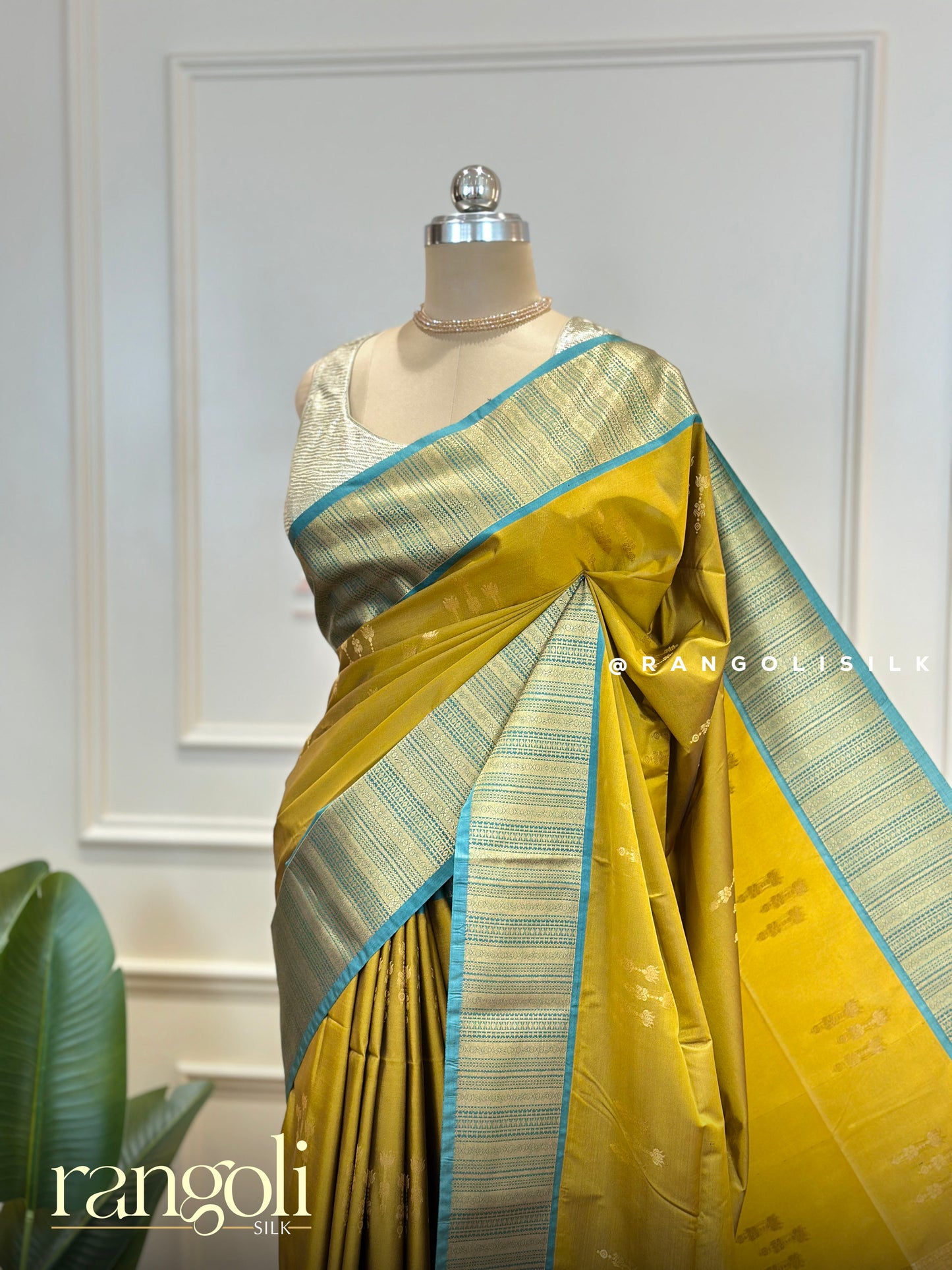 Elegant Soft Silk Sarees with Zari Motifs & Contrast Borders - Post 567