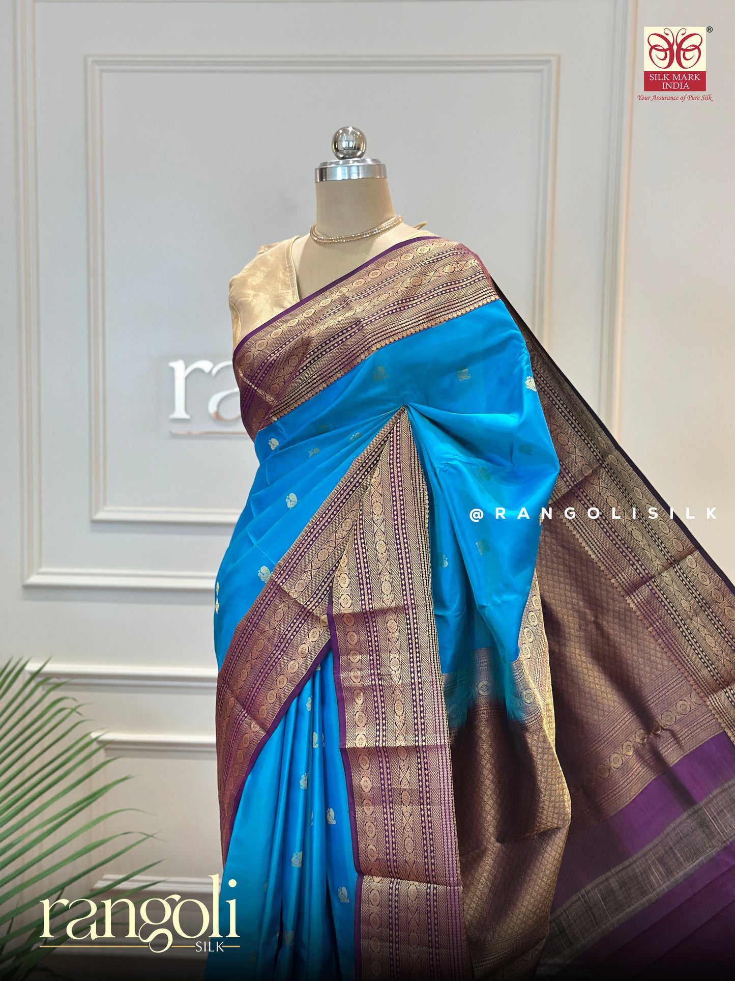 Pure Kanjivaram Silk Sarees with Rich Zari Borders - Post 571