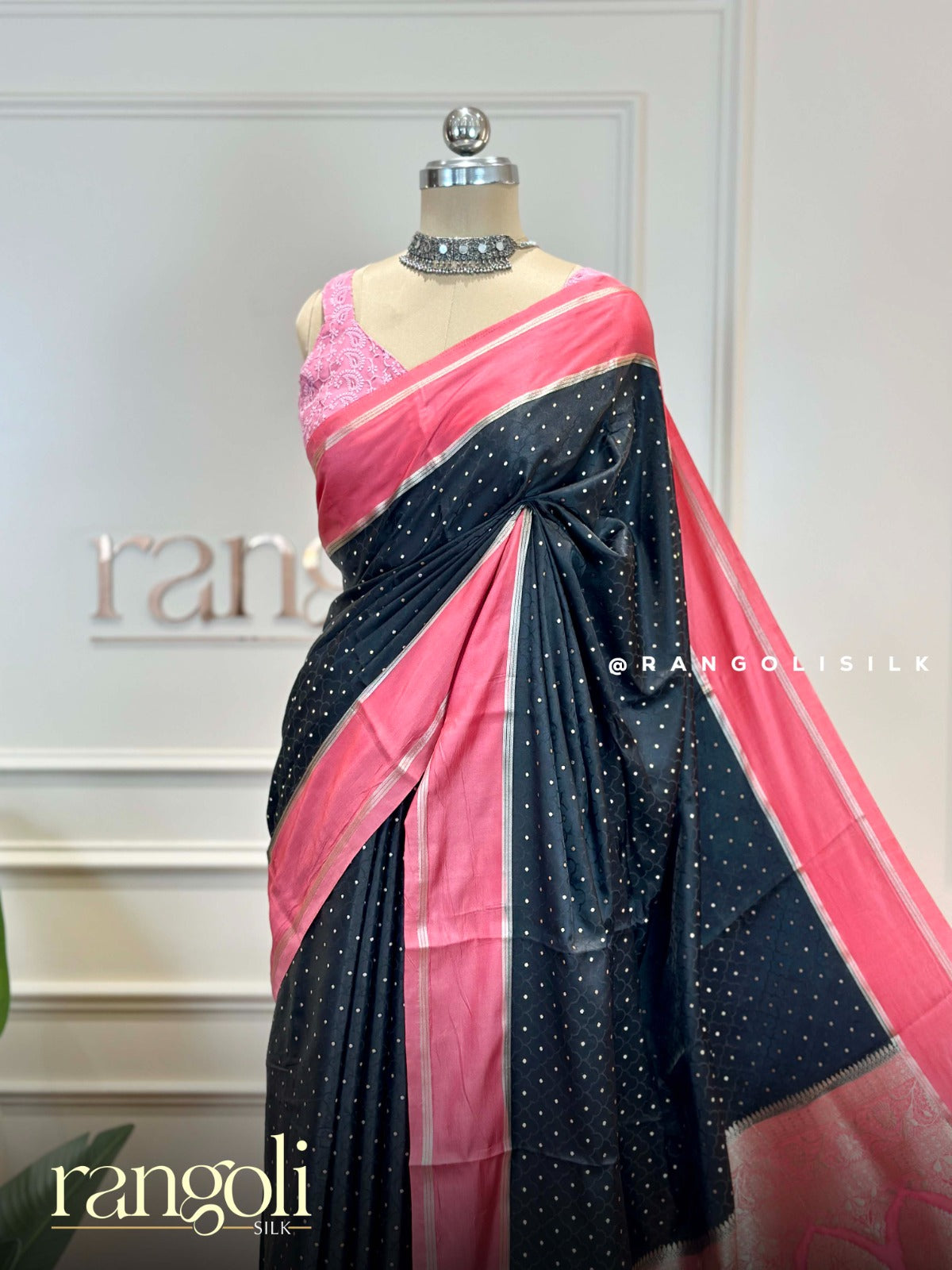 Premium Gajji Silk Saree with Rich Silver Zari Border & Pallu - Post 940