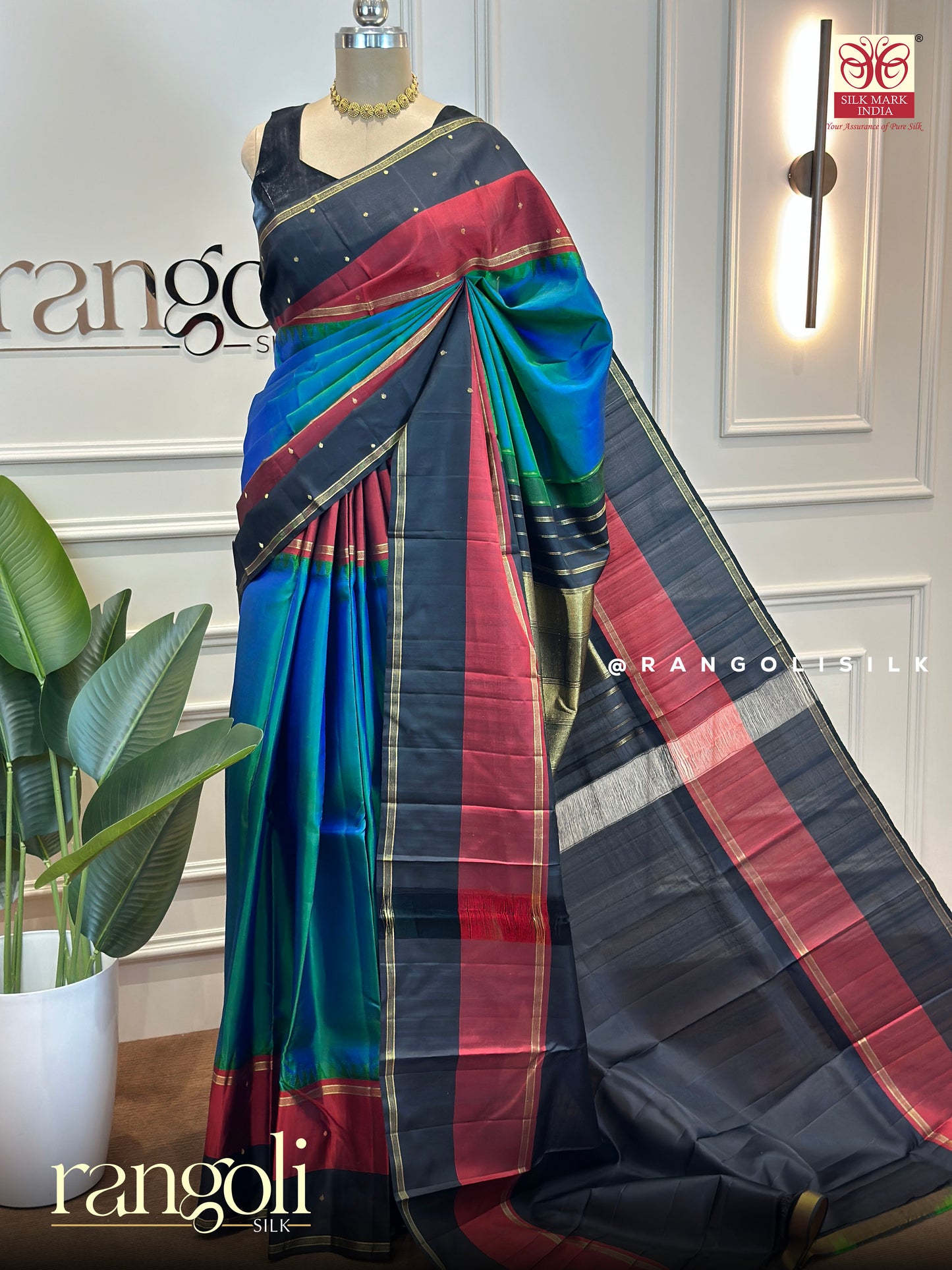 Pure Kanjivaram Silk Saree with Classic Checks and Rich Heritage Weave - Post 656