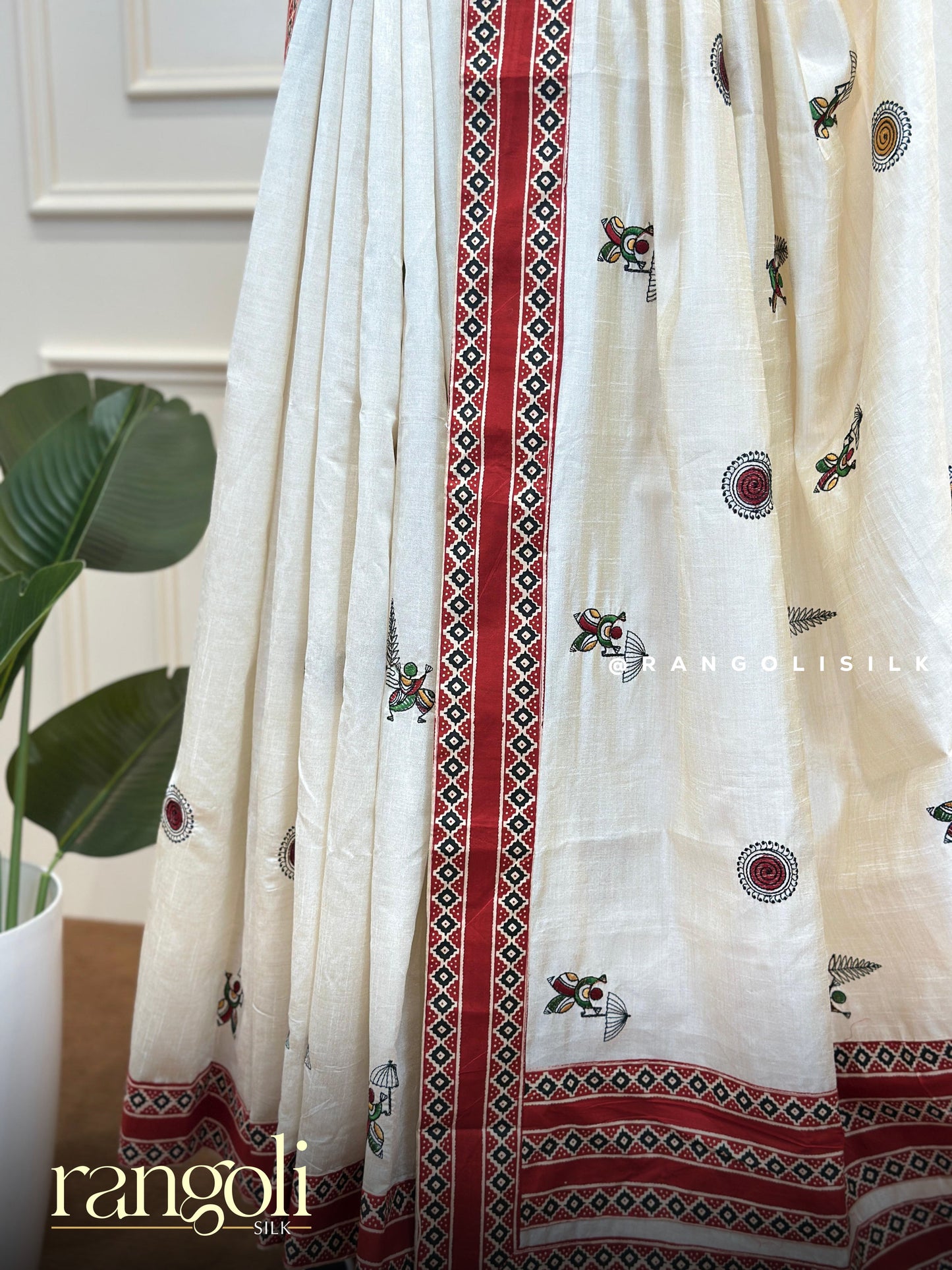 Elegant tussar cotton saree with handwoven motifs - Post 830