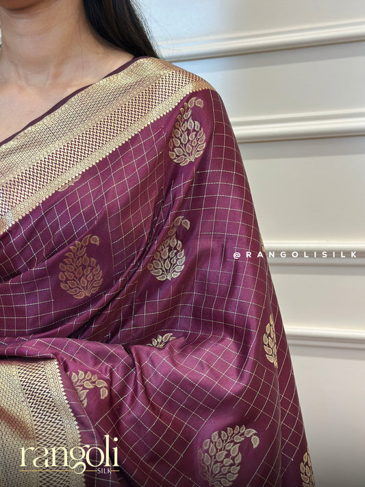 Soft Silk Saree with Elegant Woven Motifs & Zari Border - Post 682