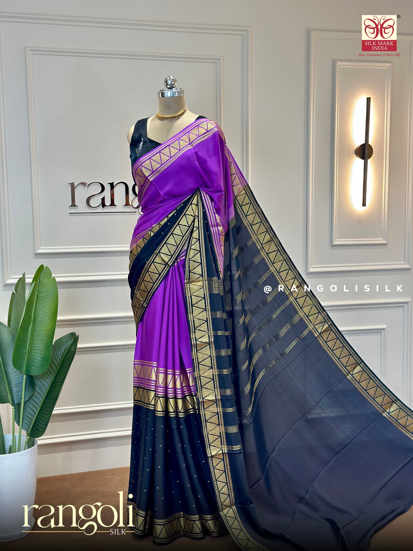 Pure Crepe Silk Saree in Dual Tone Shades with Zari Borders - Post 463
