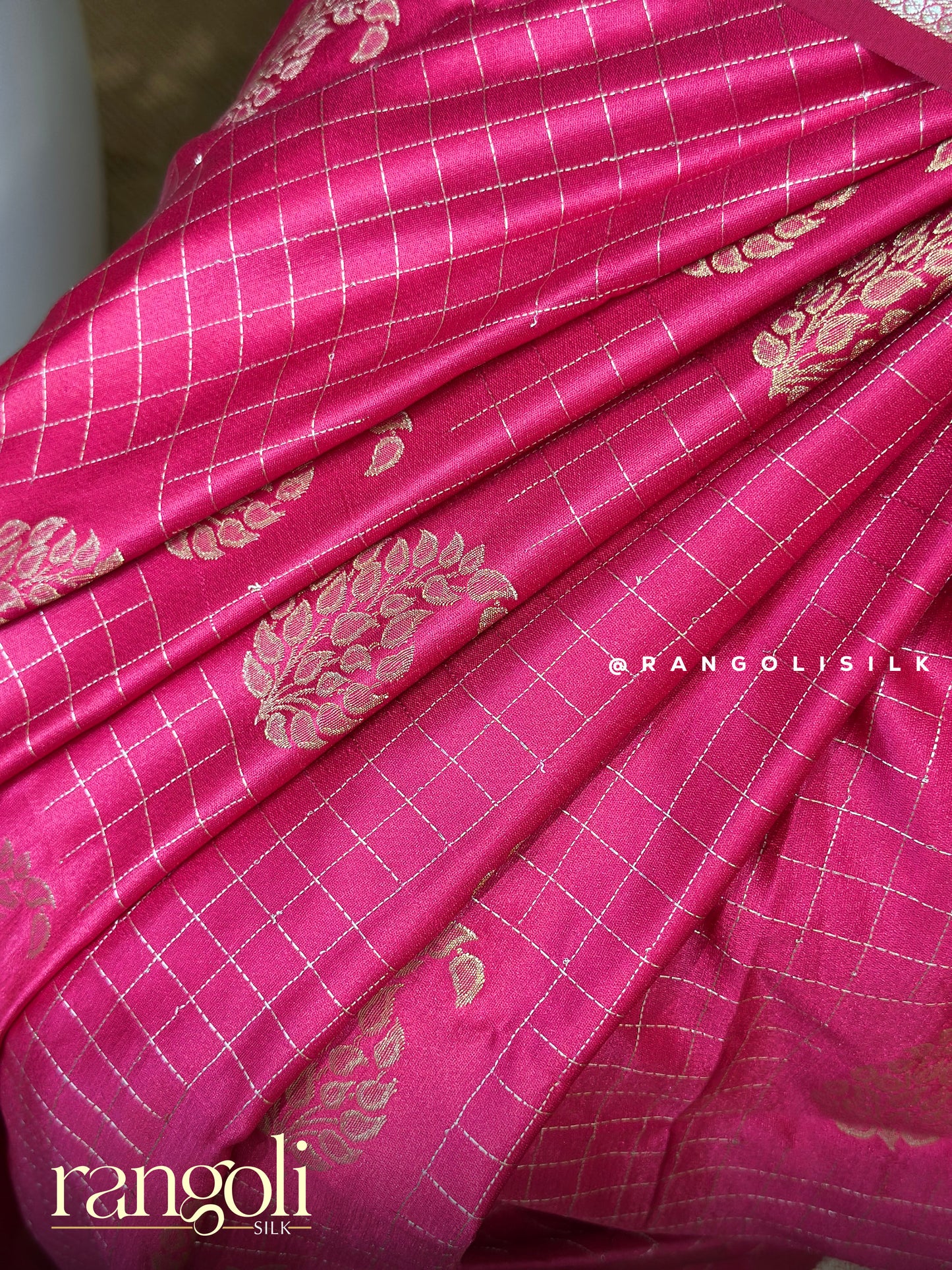Soft Silk Saree with Elegant Woven Motifs & Zari Border - Post 682