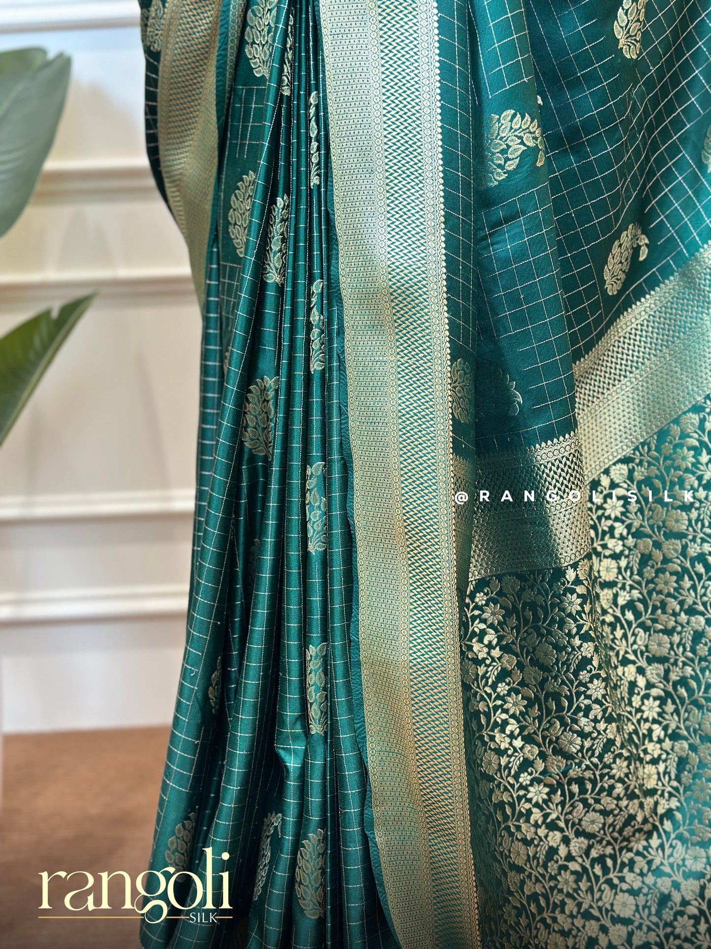 Soft Silk Saree with Elegant Woven Motifs & Zari Border - Post 682