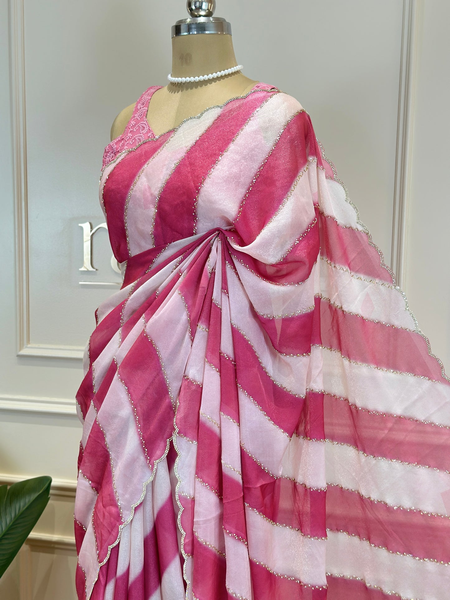 Elegant Leheriya Pattern Saree with Scallop Border & Soft Shimmer Finish - Post 758