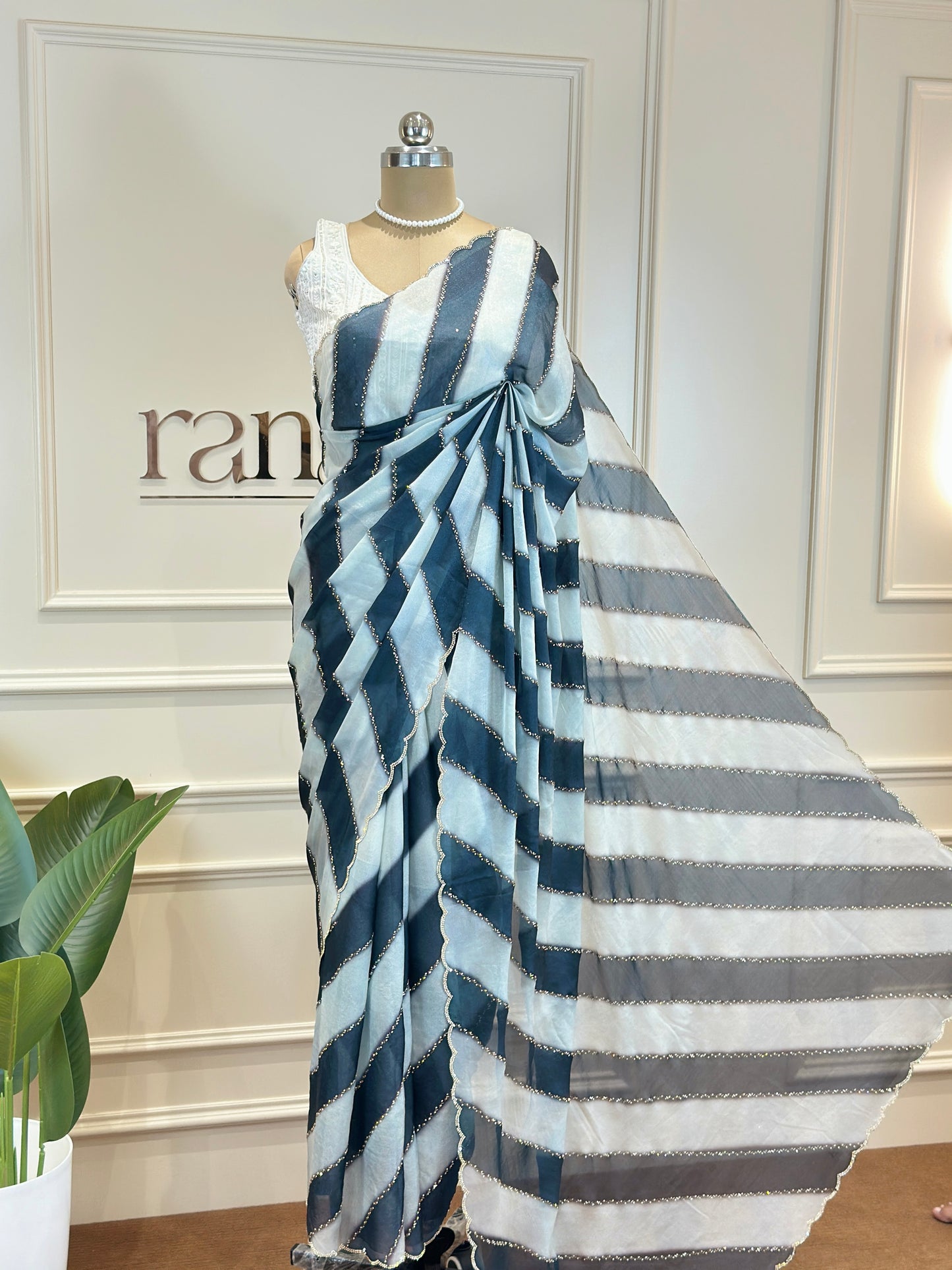 Elegant Leheriya Pattern Saree with Scallop Border & Soft Shimmer Finish - Post 758