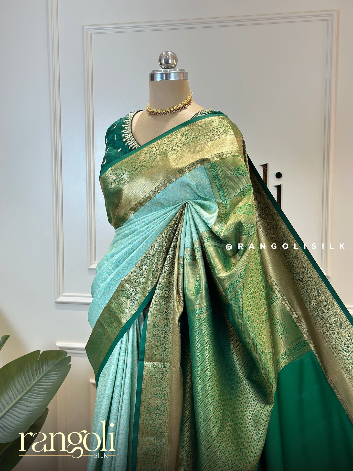 Kanjivaram Silk Saree with Rich Brocade Work and Intricate Zari Motifs - Post 677