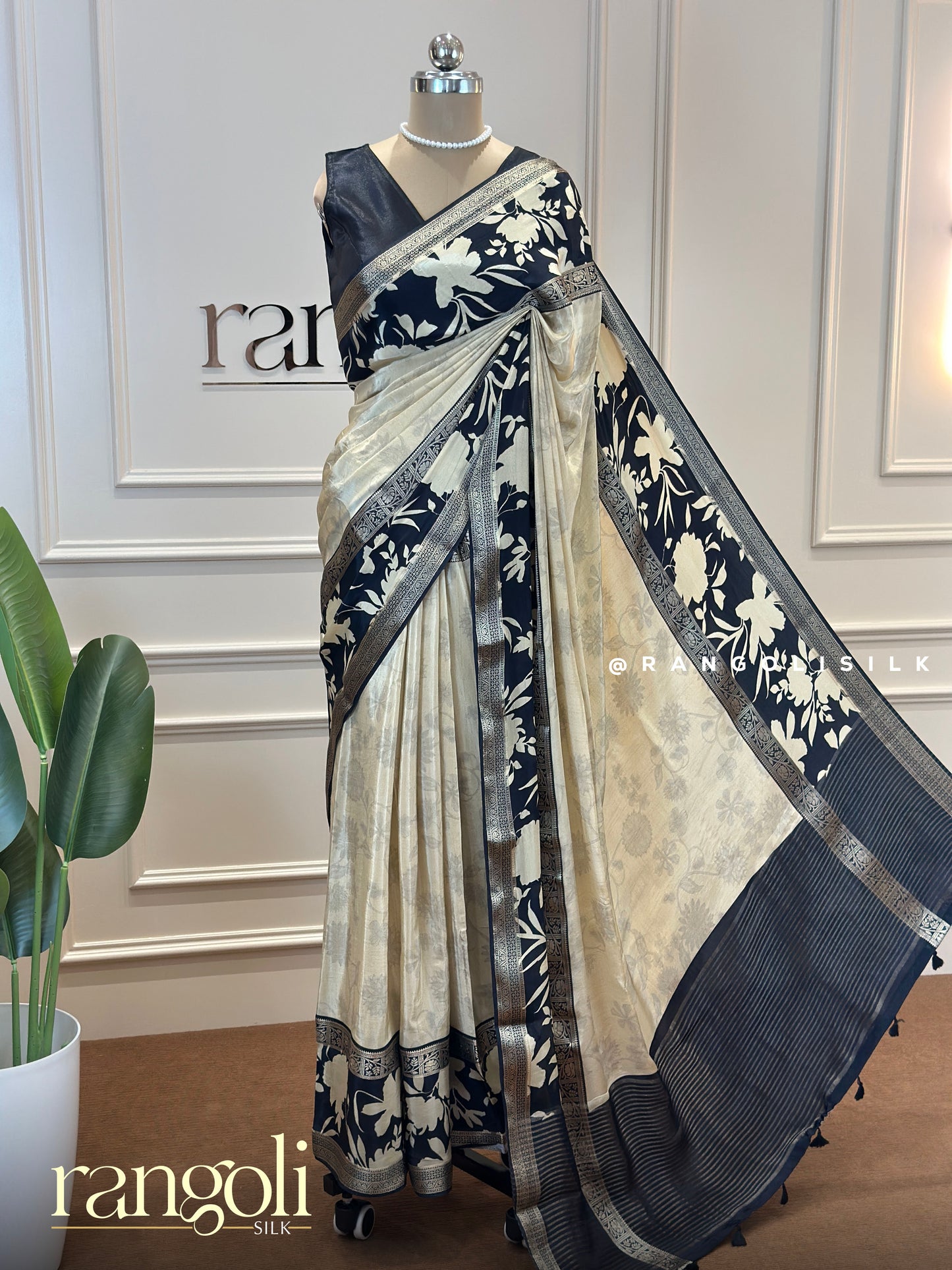 Floral Printed Silk Saree in Crepe Mix Satin with Elegant Bentex Border - Post 680